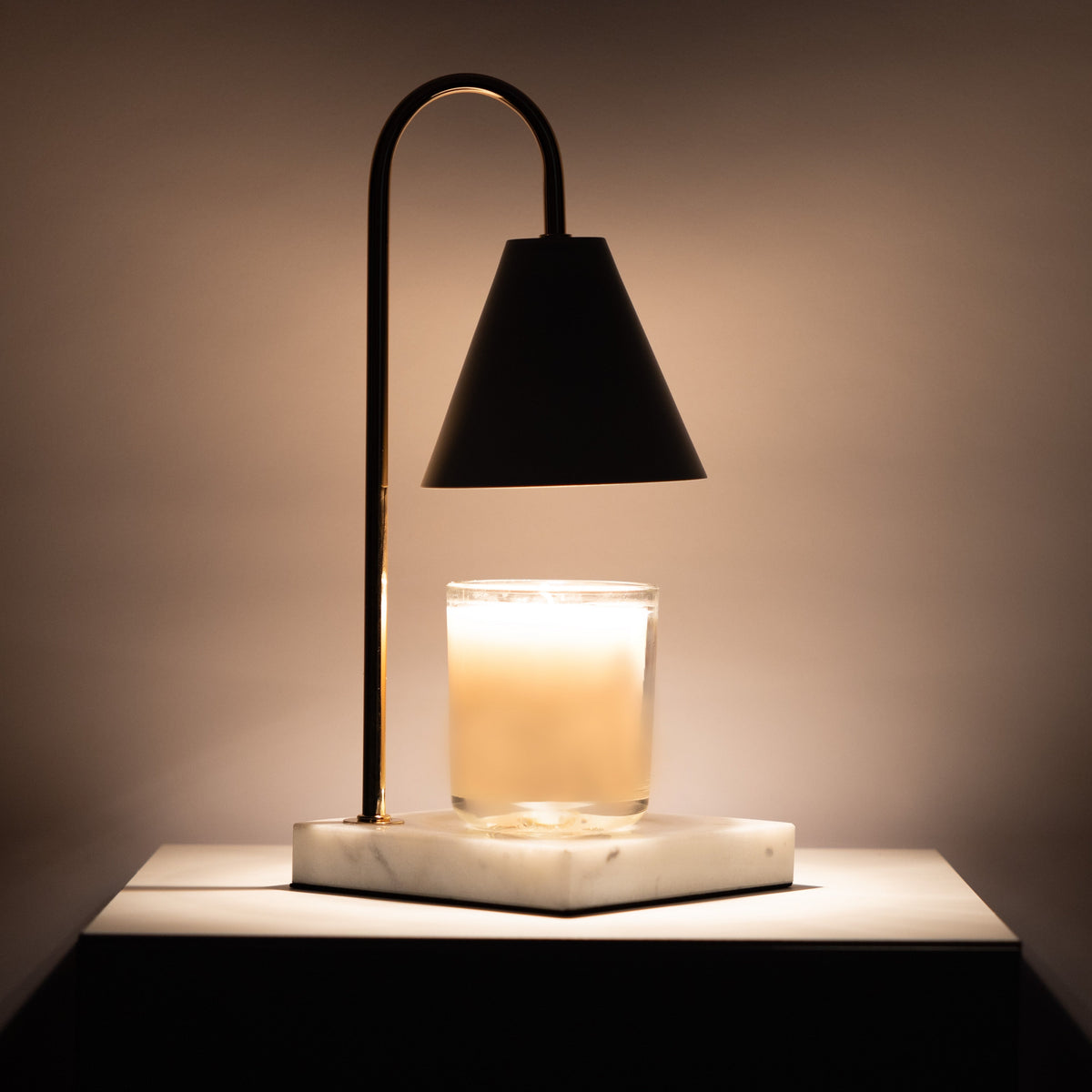 Winter Gadgets : Marble Candle Warmer Lamp - Flameless Wax Melt Lamp with Timer in van Vandaliamo