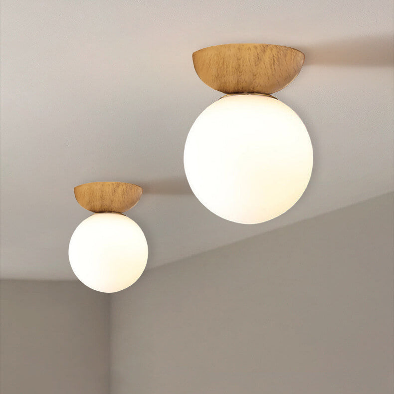 Home Decor : Nordic Orb Ceiling Lamp - Wood Grain & Metal Accent in Semi-Flush Mount Wood Tone van Vandaliamo