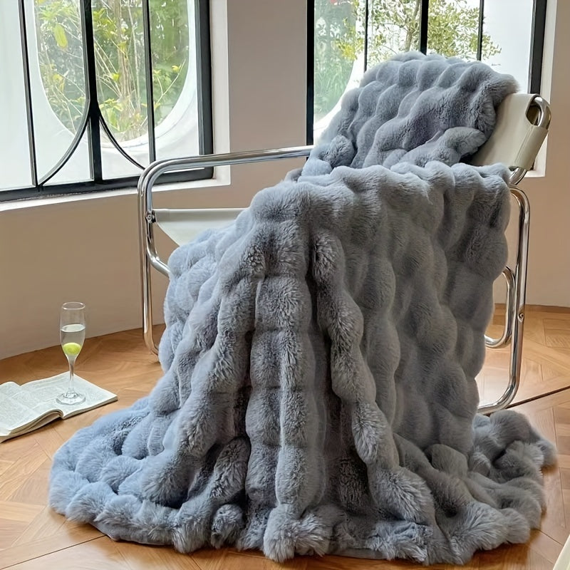 Home Decor : Bubble Fleece Throw Blanket - Plush Soft Couch Blanket in Grey-Blue van Vandaliamo