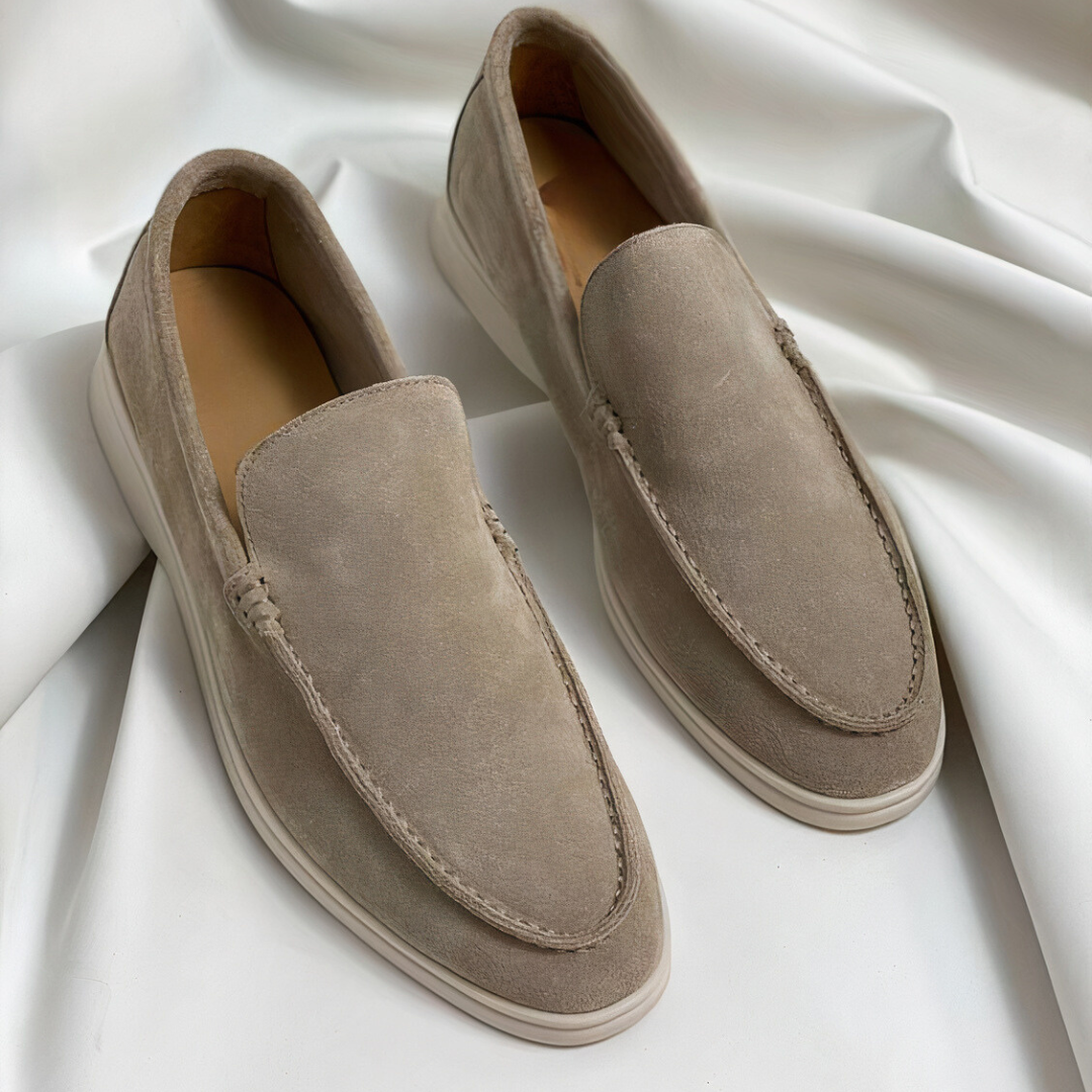 Loafers : Men's Vintage Leather Loafers in Beige van Vanda Liamo