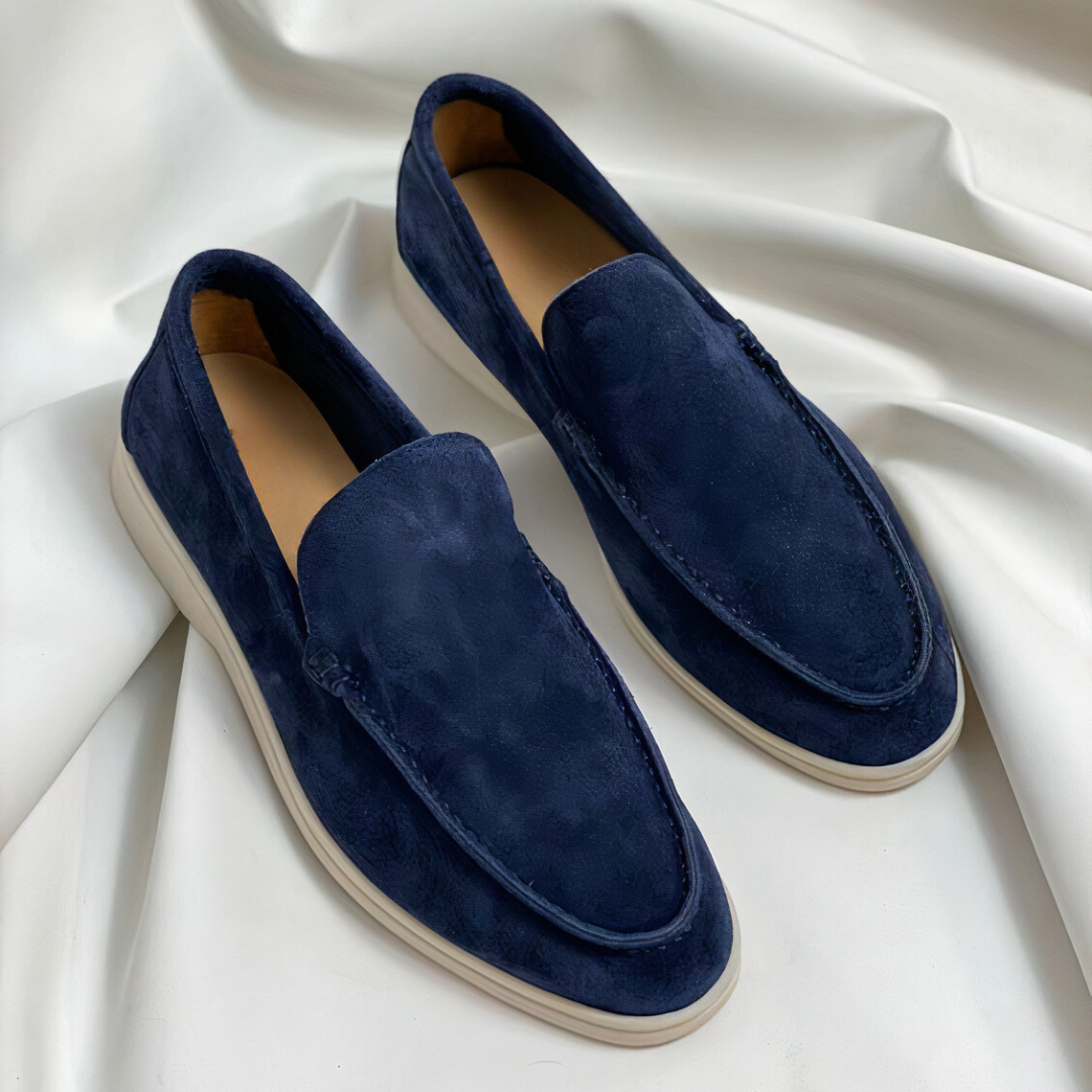 Loafers : Men's Vintage Leather Loafers in Dark Blue van Vanda Liamo