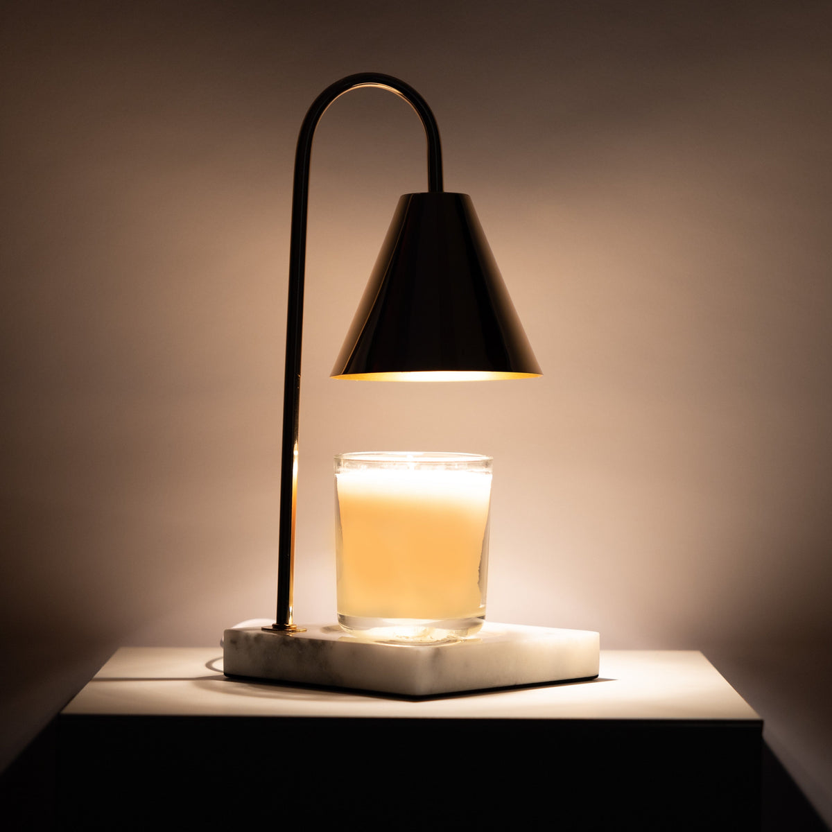 Winter Gadgets : Marble Candle Warmer Lamp - Flameless Wax Melt Lamp with Timer in van Vandaliamo