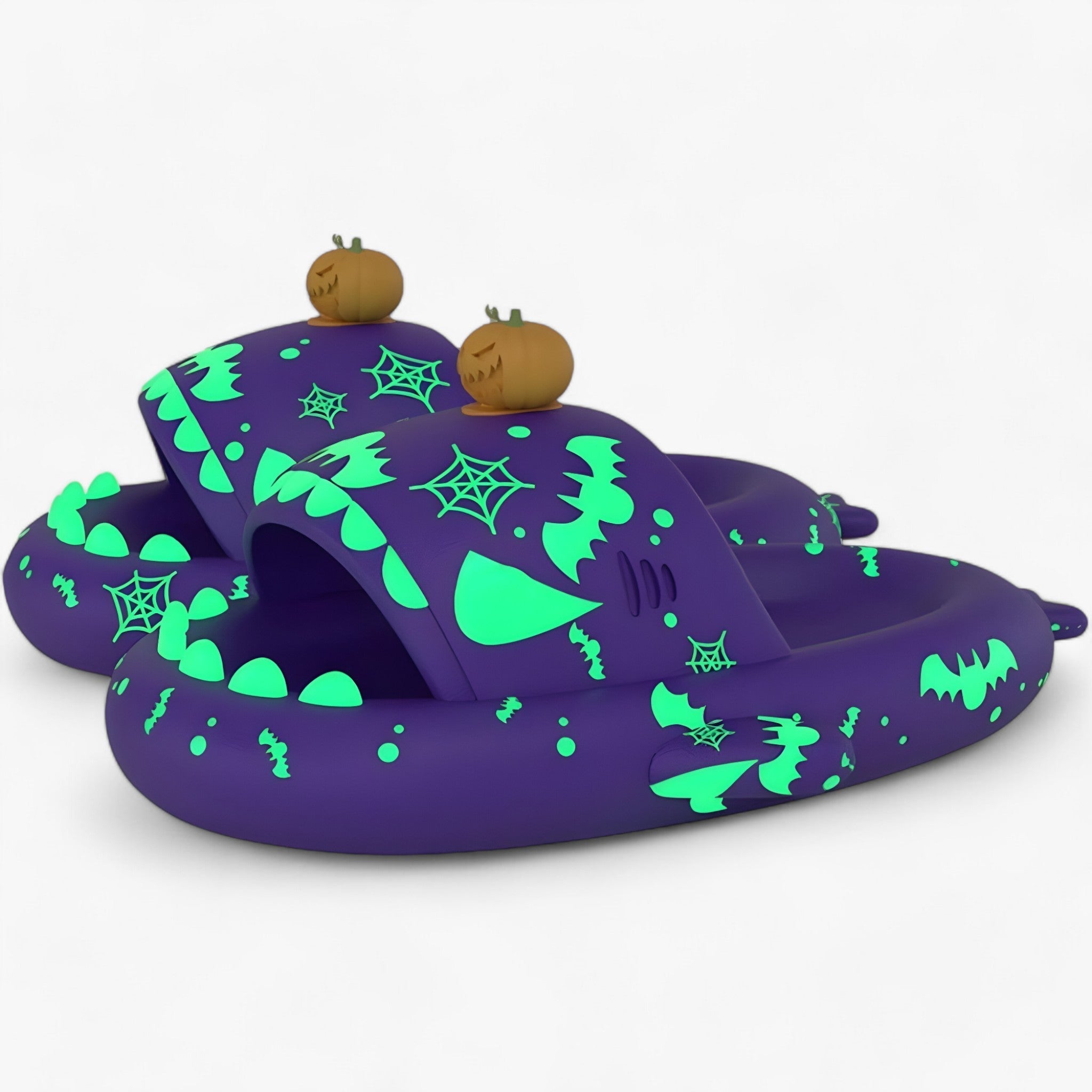 Slippers : Chaussons Requin Phosphorescents - Sandales Amusantes Et Douillettes Pour La Nuit D'Halloween - Helder Zwart in Helder paars van Pantino