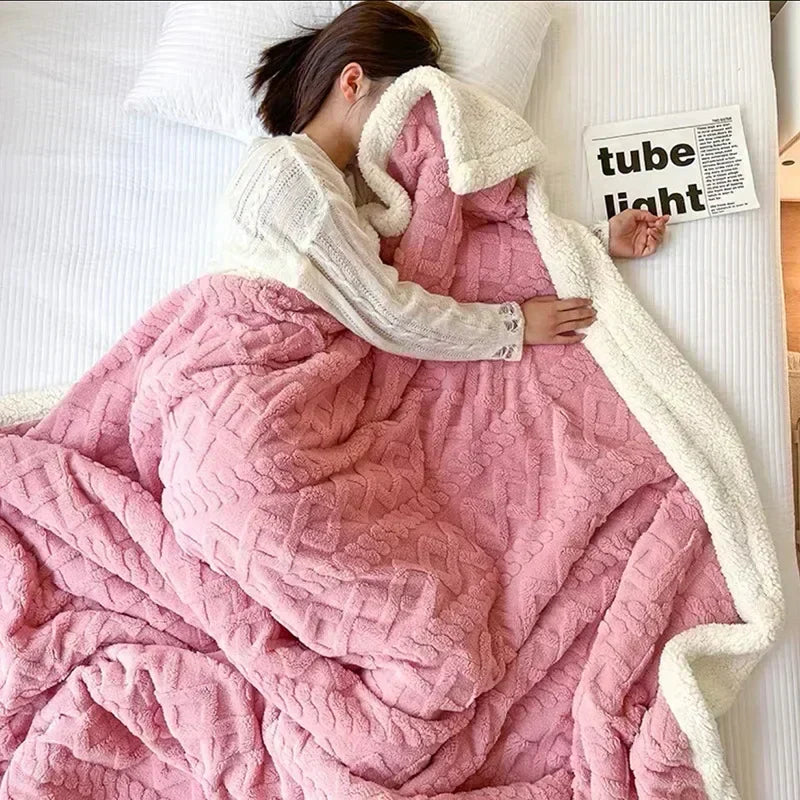 Home Decor : Thick Lambswool Winter Blanket - Ultra Warm Throw in van Vandaliamo