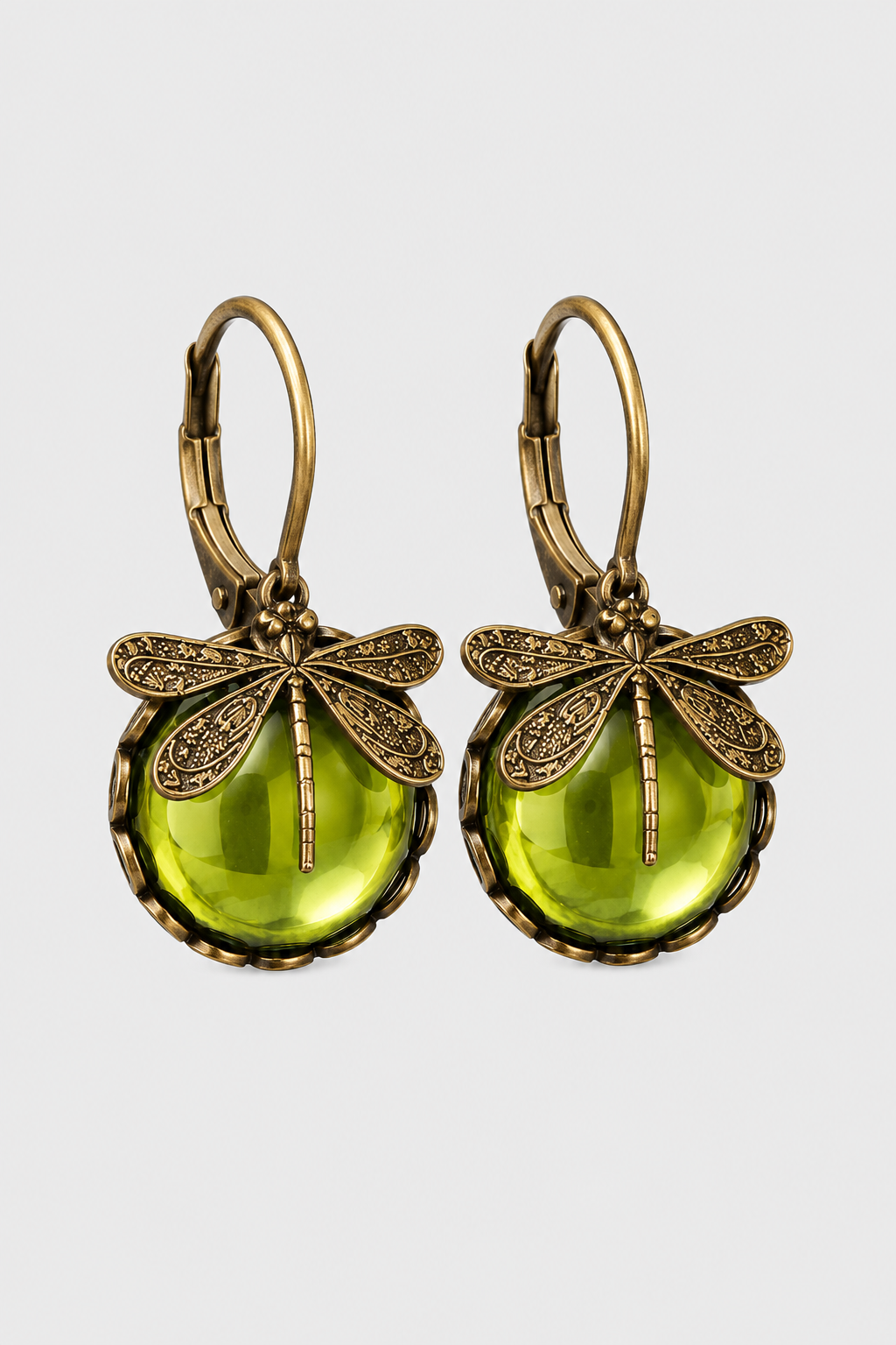 oorbellen : Antique Crystal Dragonfly Earrings in Light green van Vandaliamo