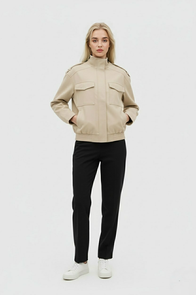 Jacket : Beige Bomber Jacket with Stand Collar in van Vanda Liamo