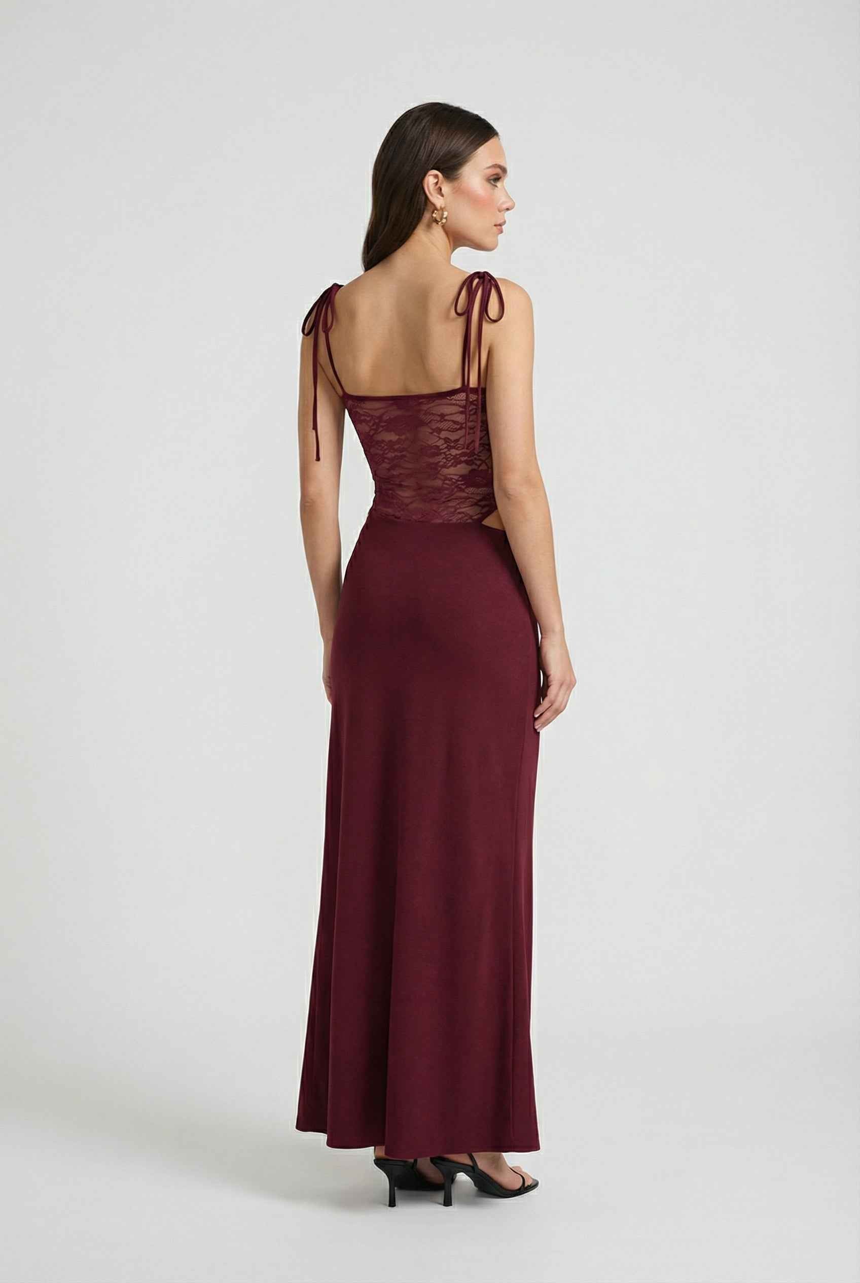 Women's Dresses : Women's Burgundy Lace Bodycon Maxi Dress with Spaghetti Straps in van Vanda Liamo