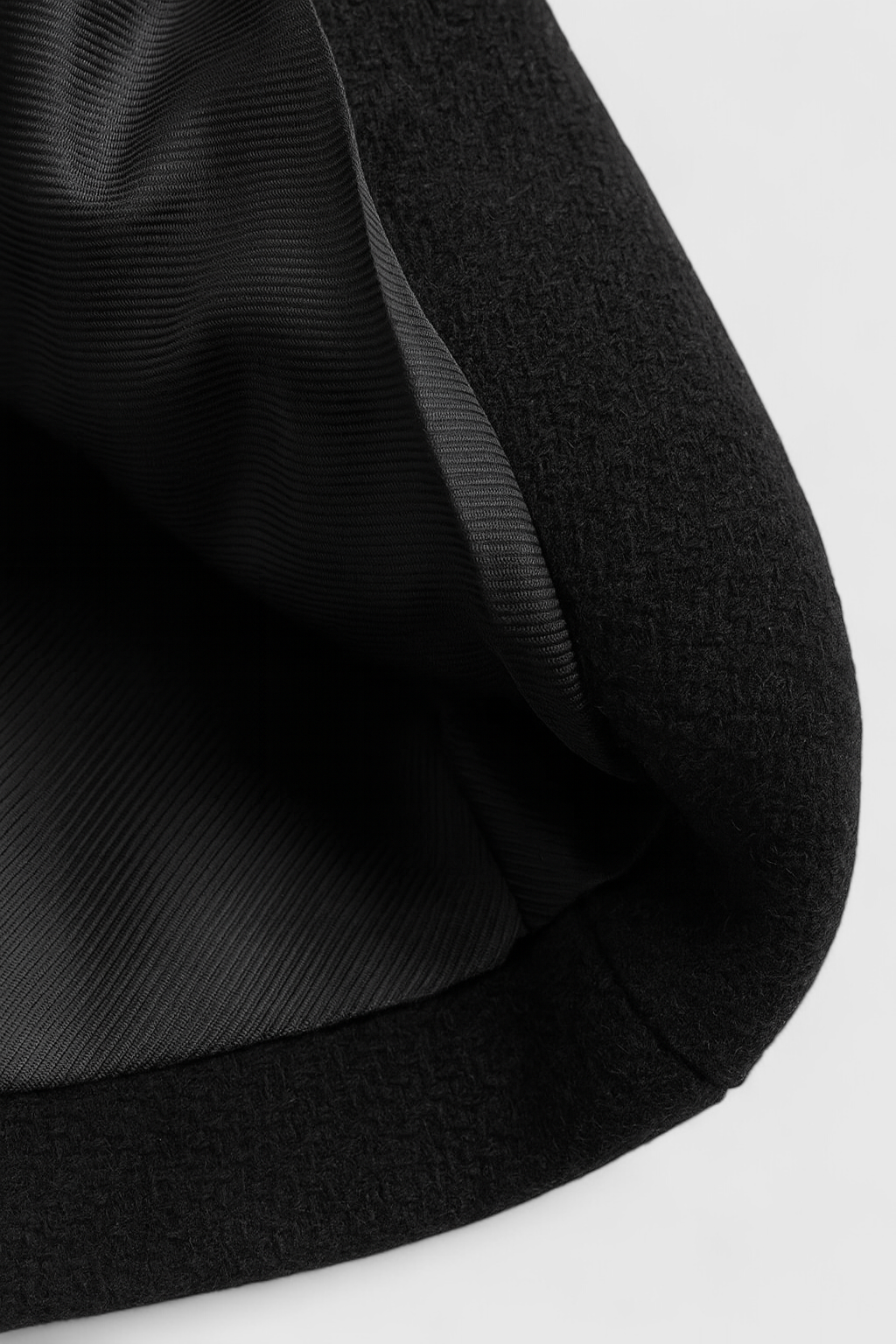 Jacket : Casual Lapel Jacket - Black in van Vanda Liamo