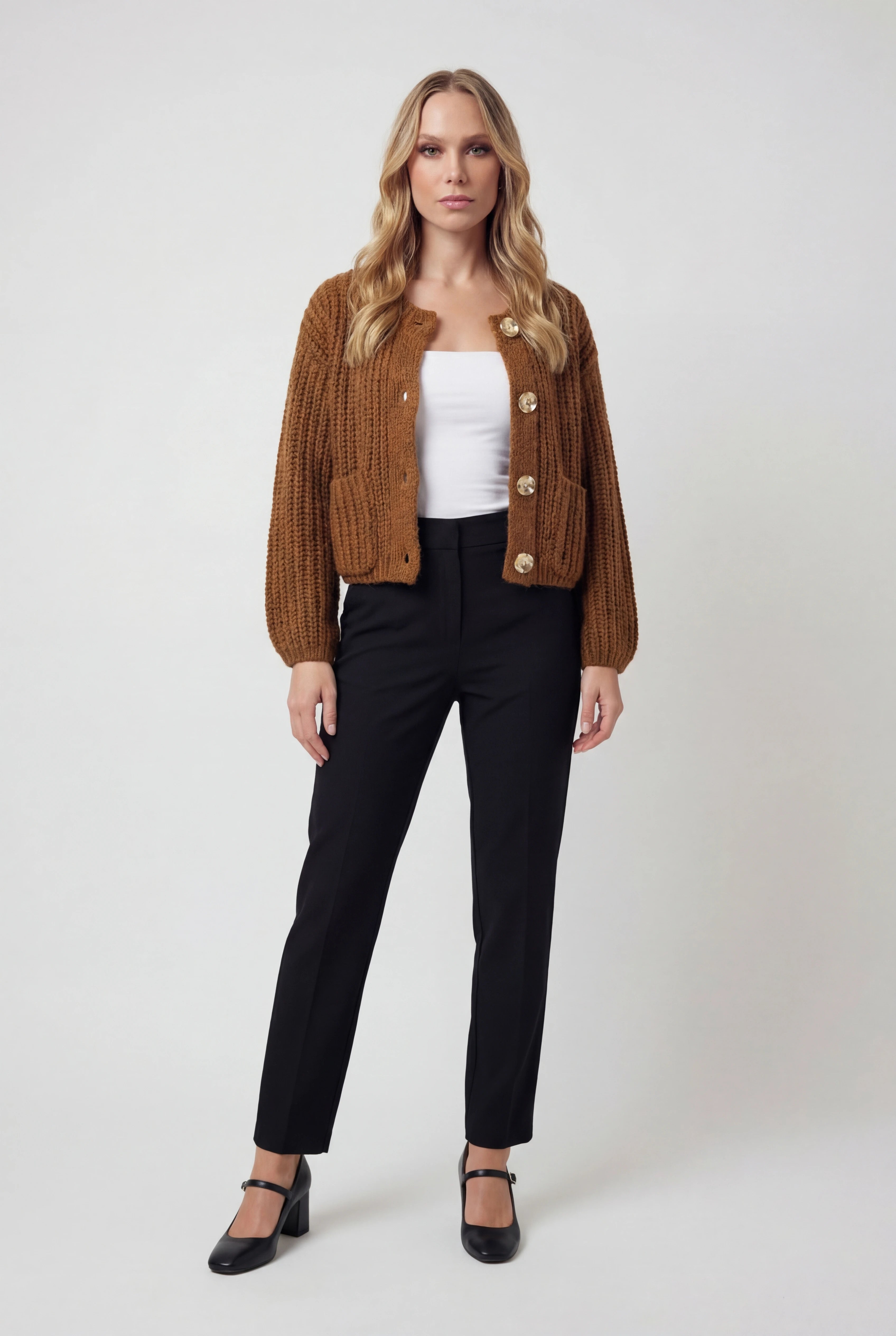 Cardigan : Women's Brown Knit Cardigan in van Vanda Liamo