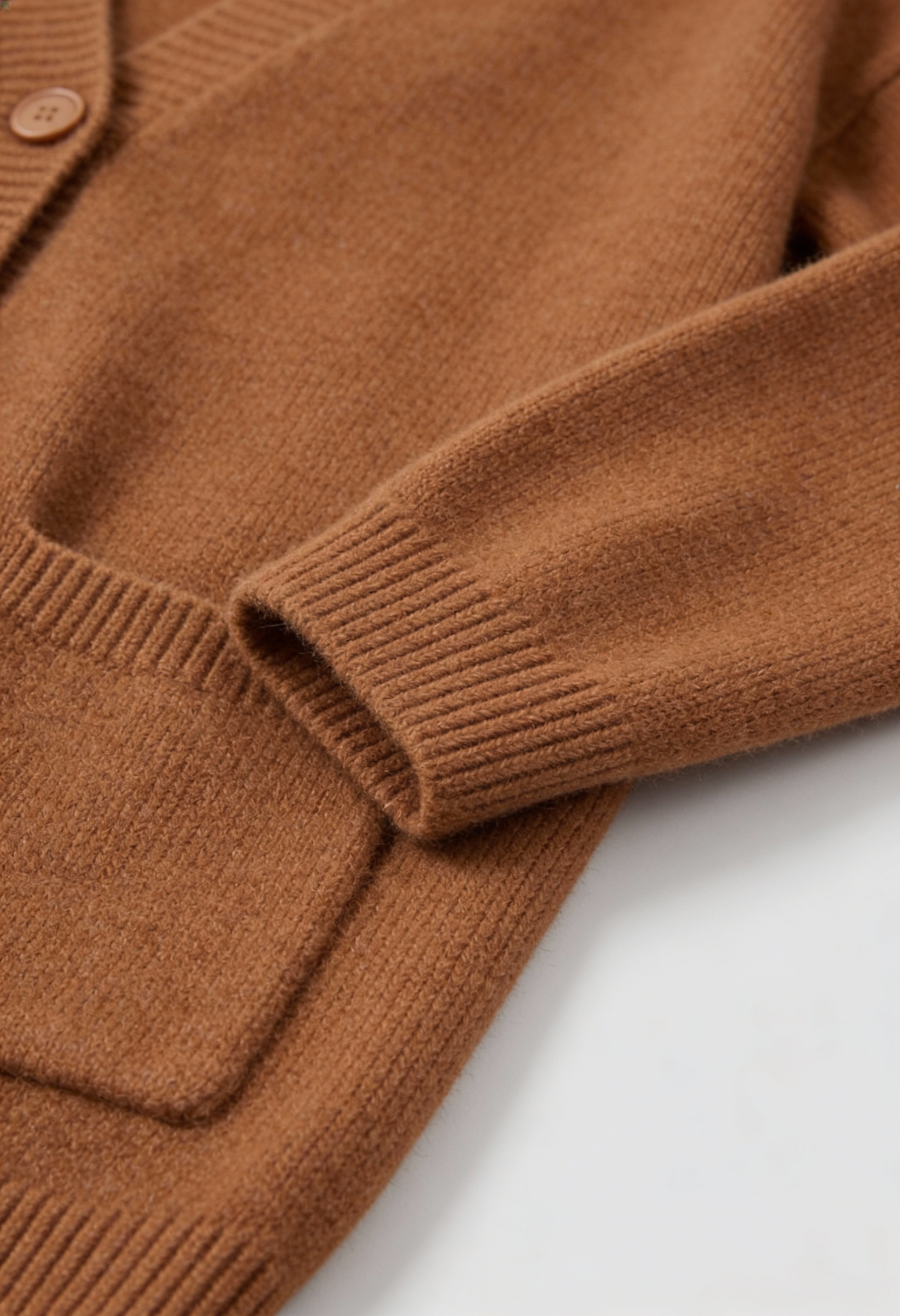 Cardigan : Women's Brown V-Neck Knit Cardigan in van Vanda Liamo