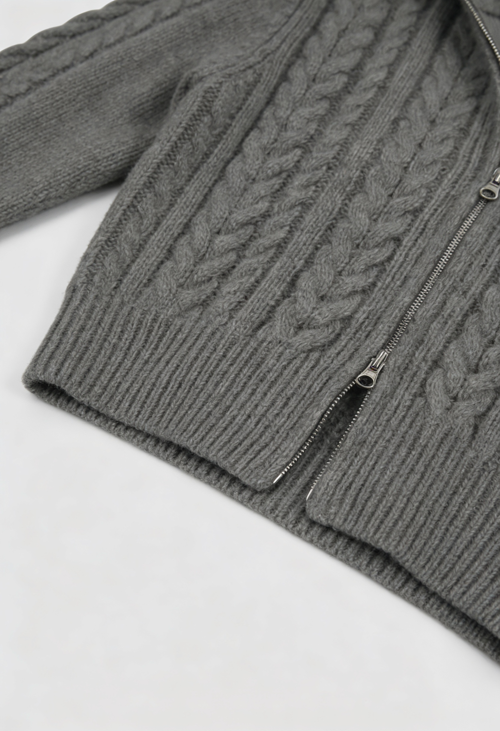 Cardigan : Women's Casual Dark Gray Knit Cardigan in van Vanda Liamo