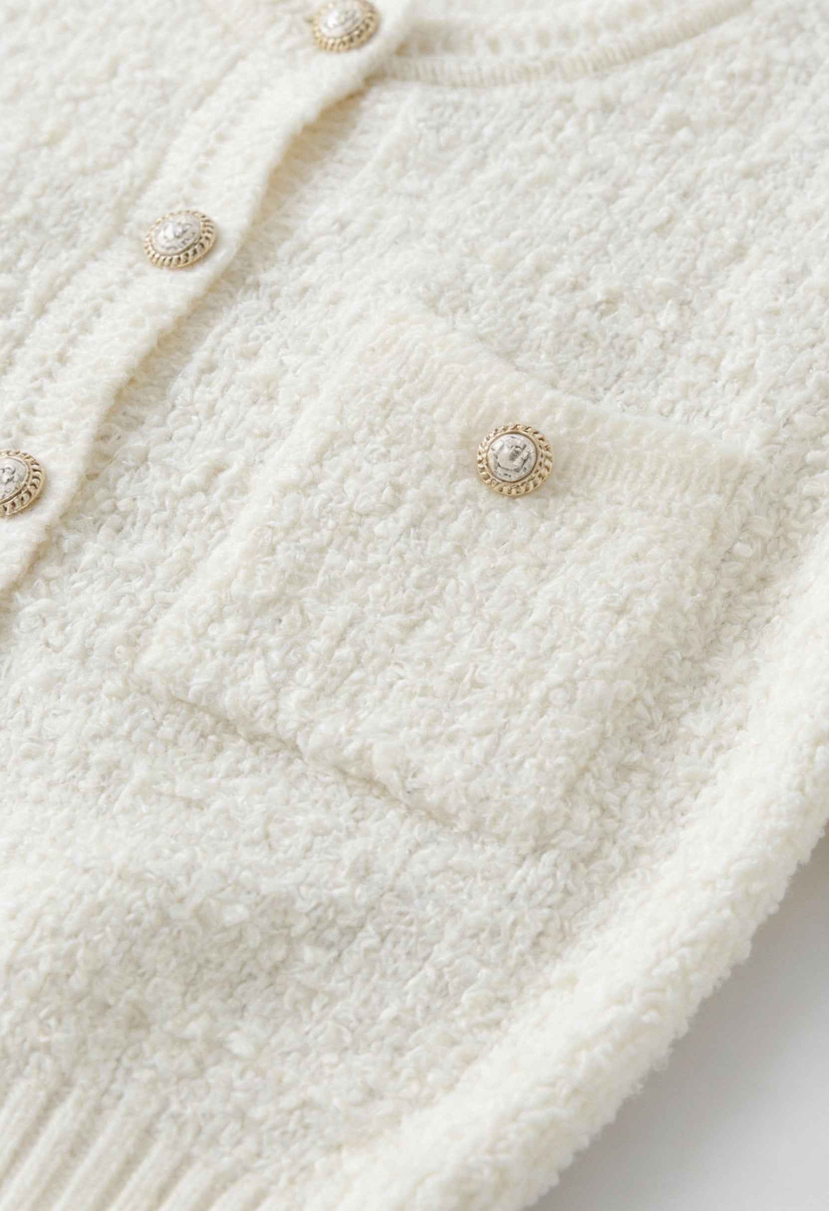 Cardigan : Women's Casual White Knit Cardigan in van Vanda Liamo
