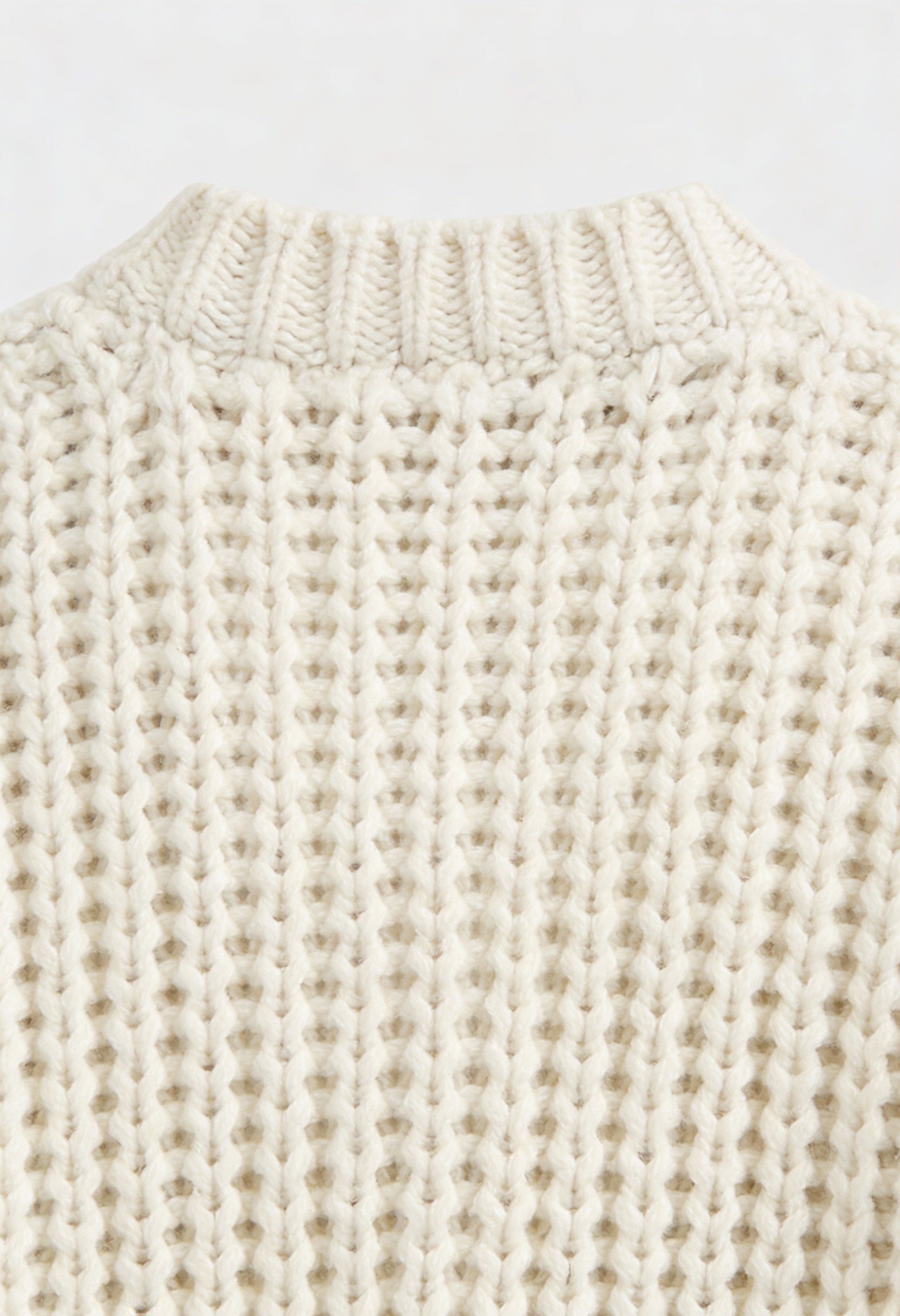 Cardigan : Women's Casual White Knit Cardigan in van Vanda Liamo