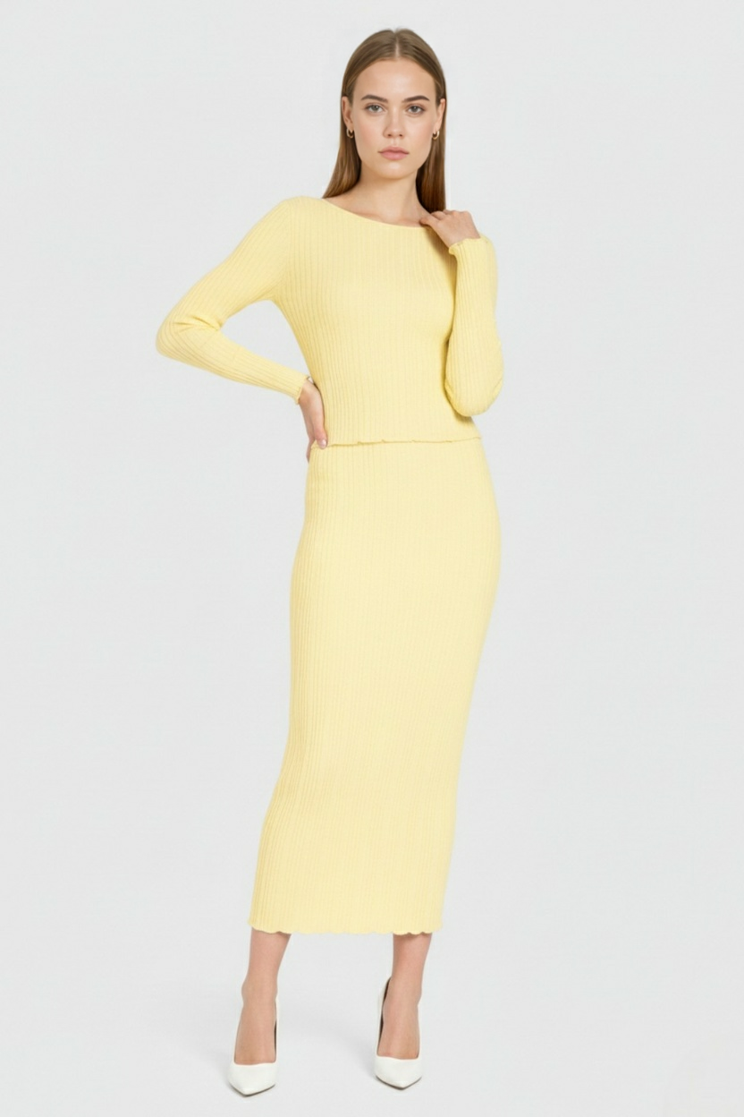 Women's Set : Women's Yellow Knit Skirt Suit in van Vanda Liamo