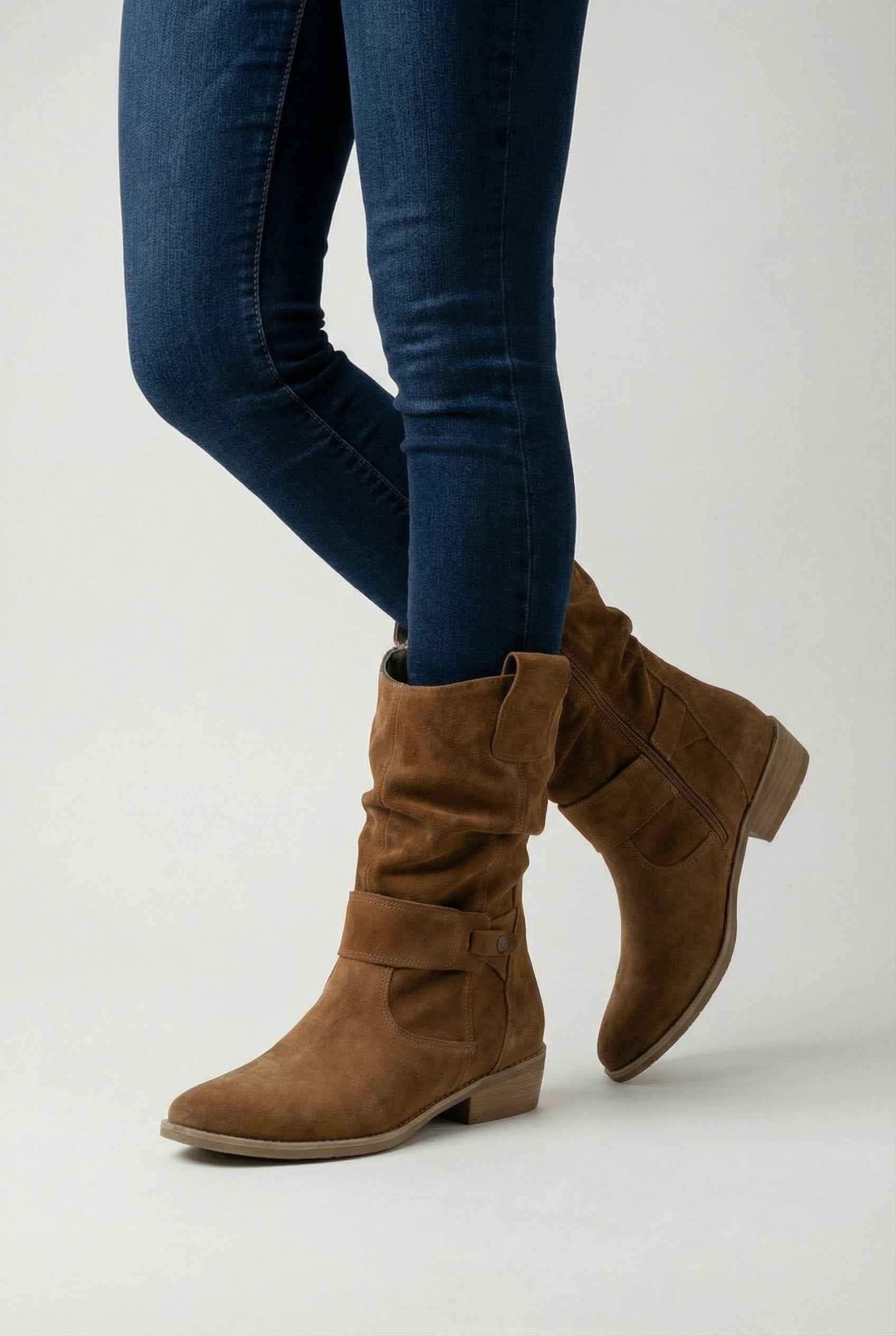 Women's Boots : Women's Tan Suede Retro Ankle Boots - Classic Block Heel Style in van Vanda Liamo