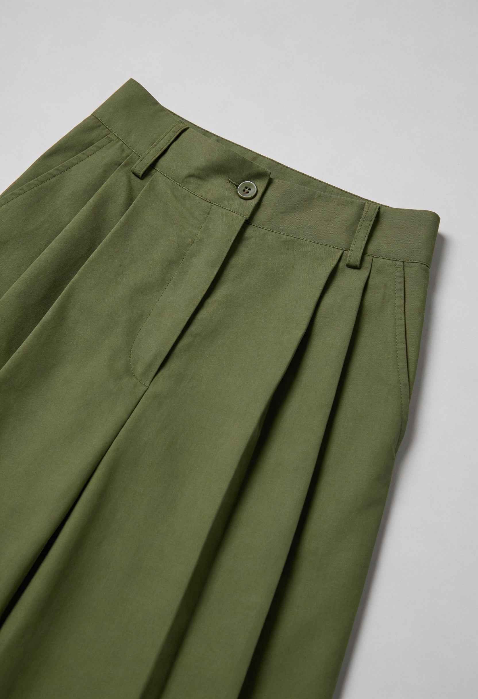 Pants : Women's Emerald Green Wide Leg Palazzo Pants - Flowy & Comfortable in van Vanda Liamo