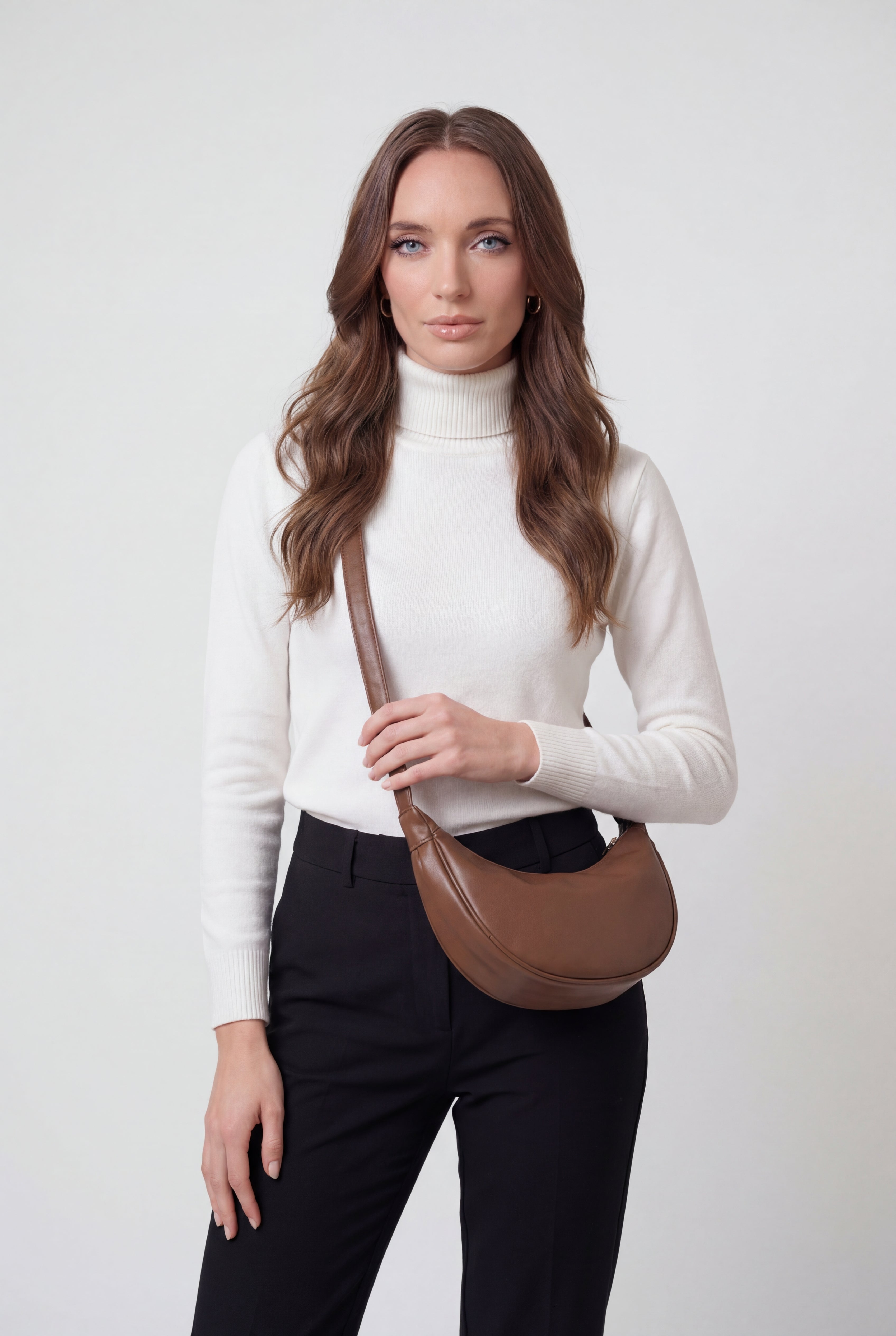 Handbags : Women's Black Faux Leather Hobo Shoulder Bag with Adjustable Strap in van Vanda Liamo