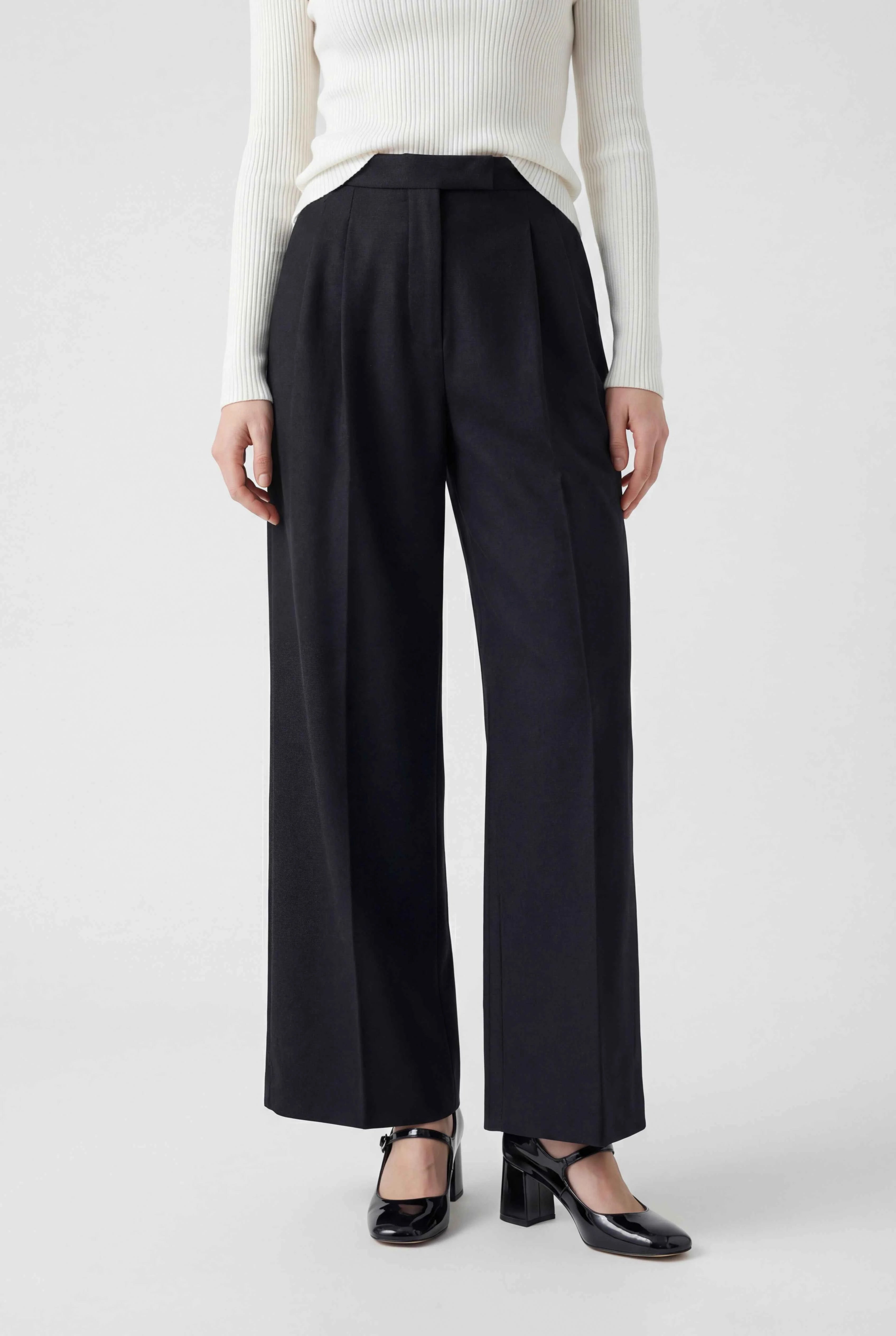 Pants : Women's High-Waisted Black Ankle Pants - Stretch Fabric, Sizes XS-XL in van Vanda Liamo