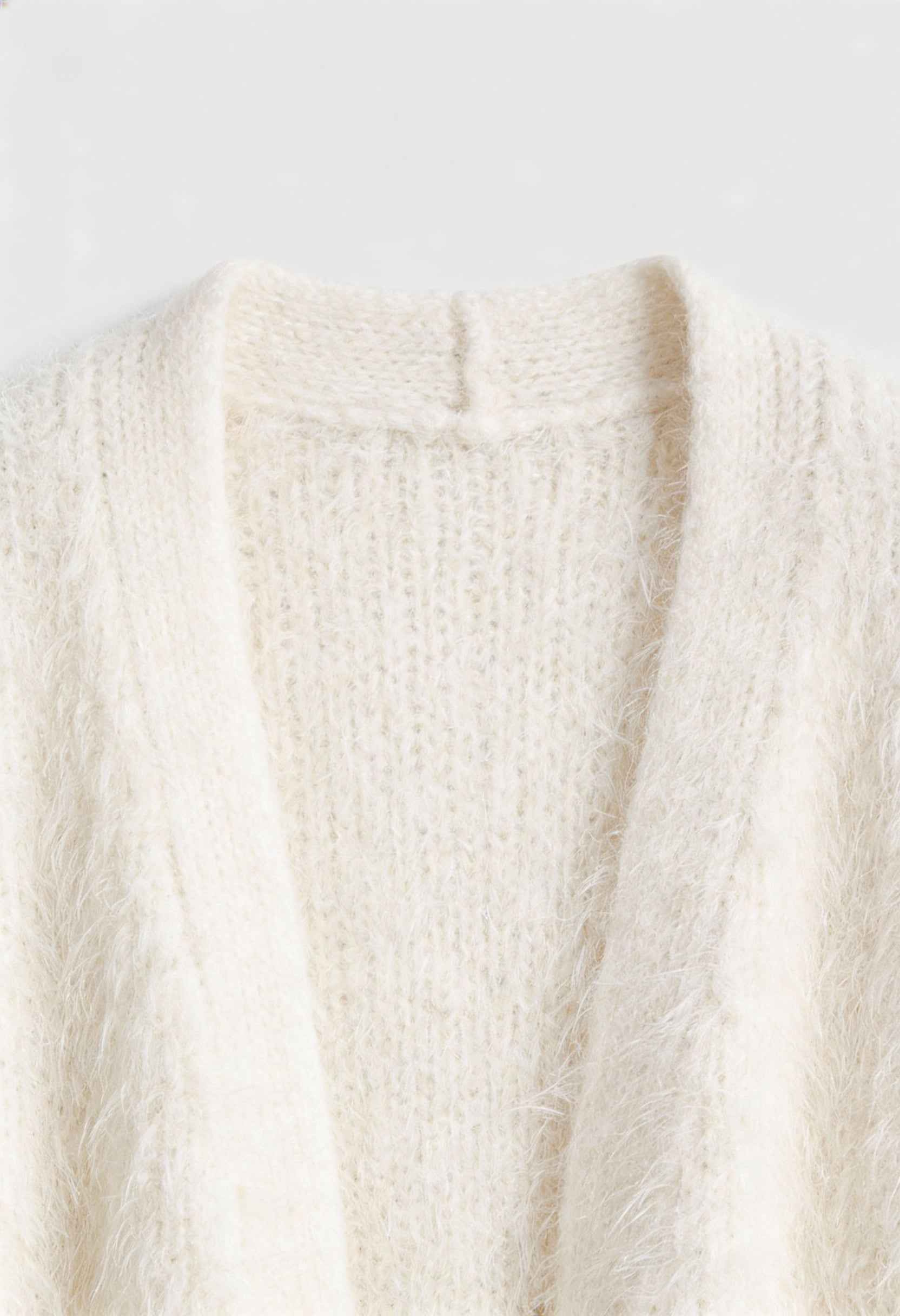 Cardigan : Women's White Knit Cardigan Sweater - Long Sleeve Open Front in van Vanda Liamo