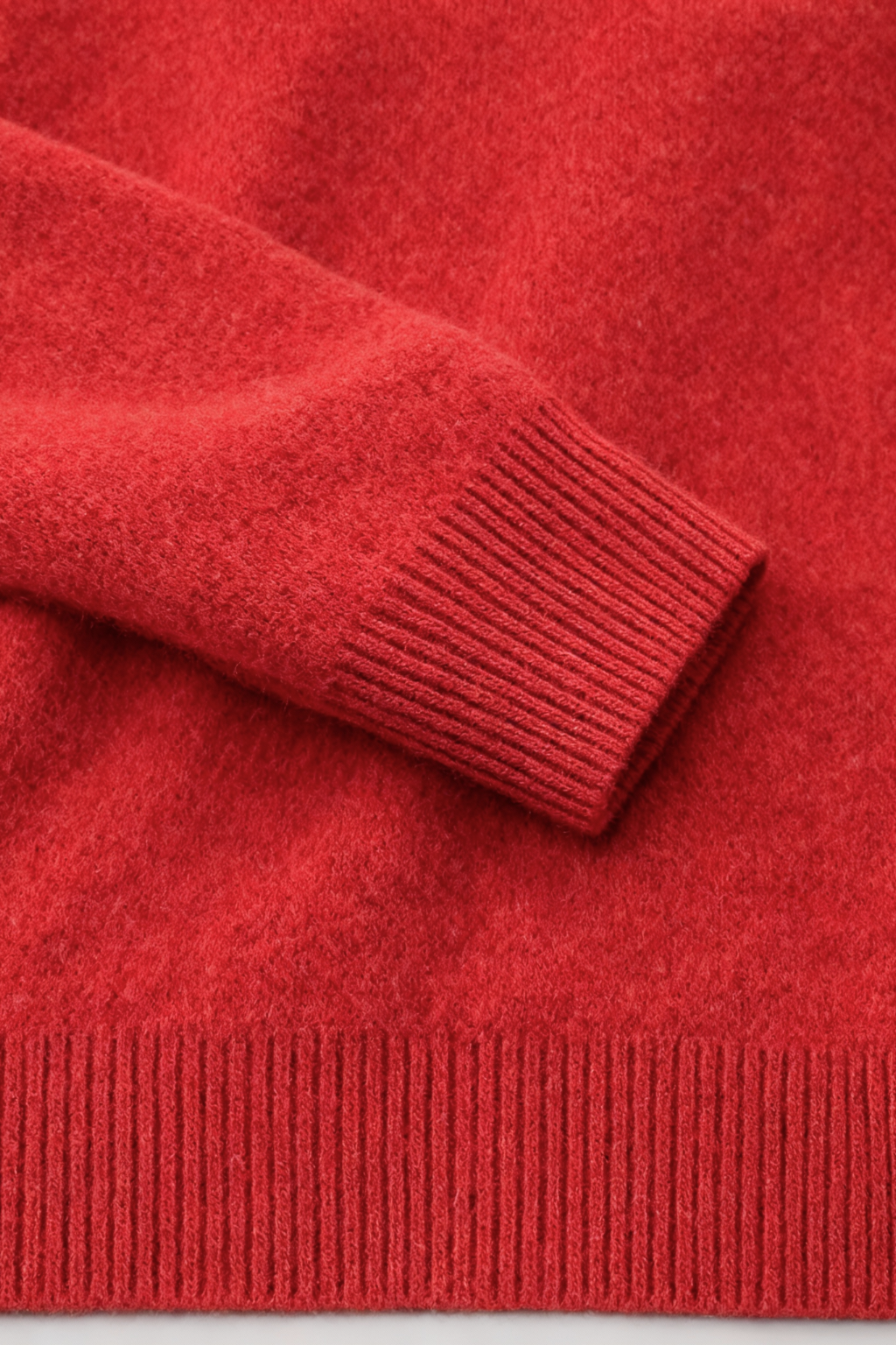Sweater : Women's Red V-Neck Sweater in van Vanda Liamo