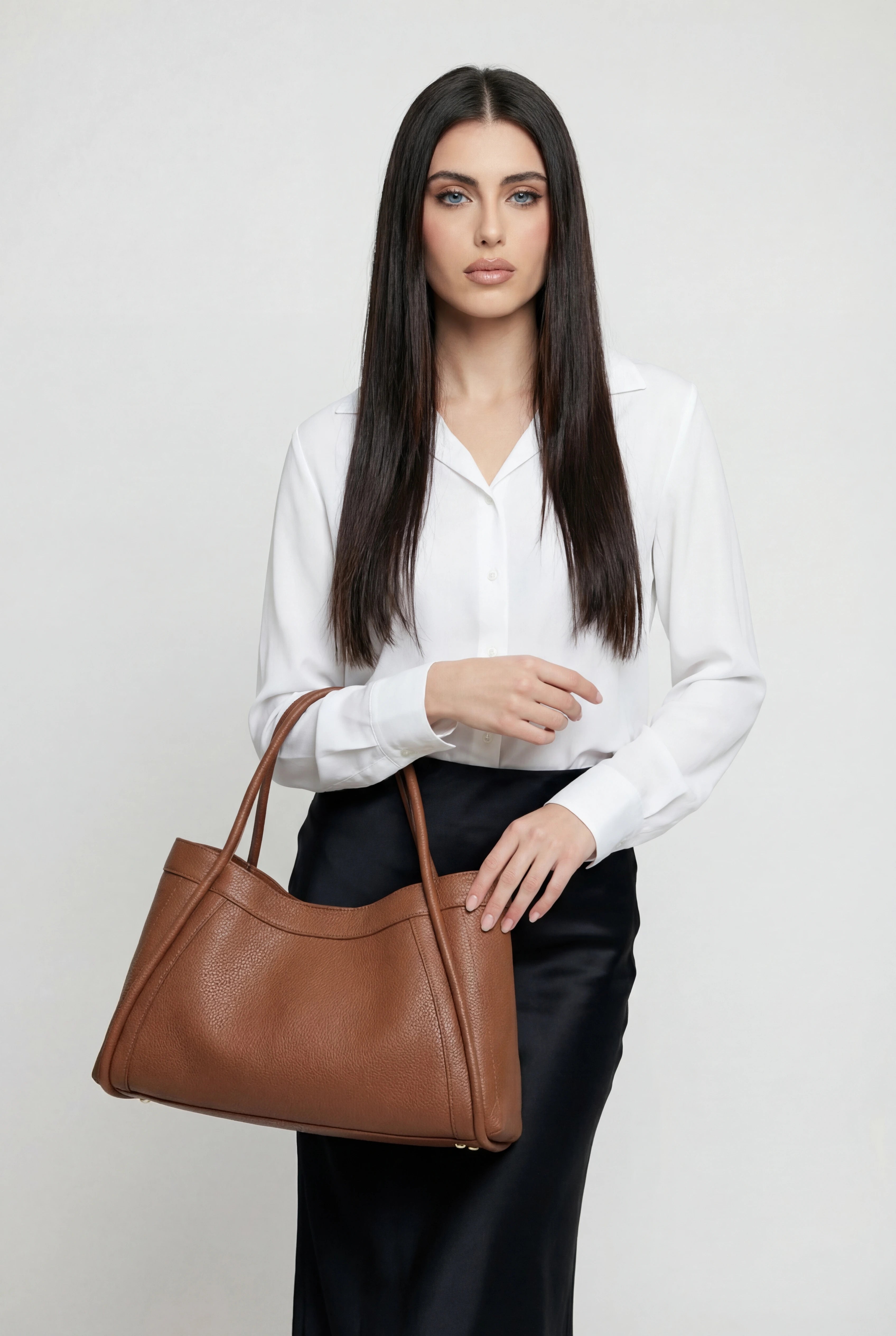 Handbags : Women's Large Faux Leather Tote Bag - Everyday Shoulder Handbag for Work & Travel in van Vanda Liamo