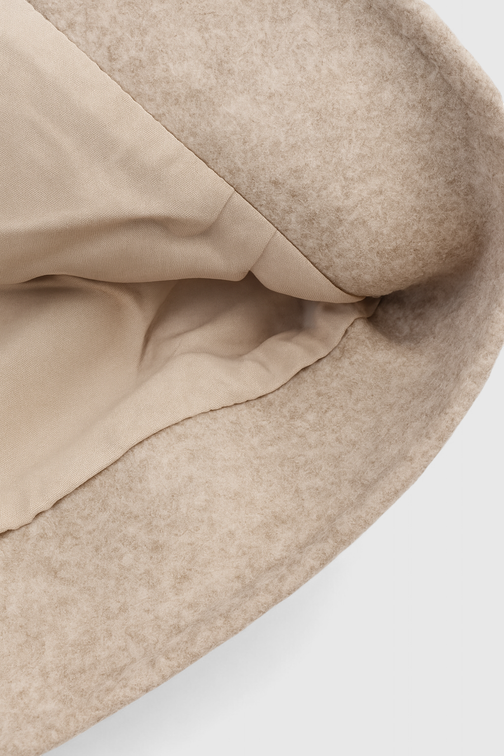 Jacket : Women's Beige Soft Zip-Up Jacket in van Vanda Liamo