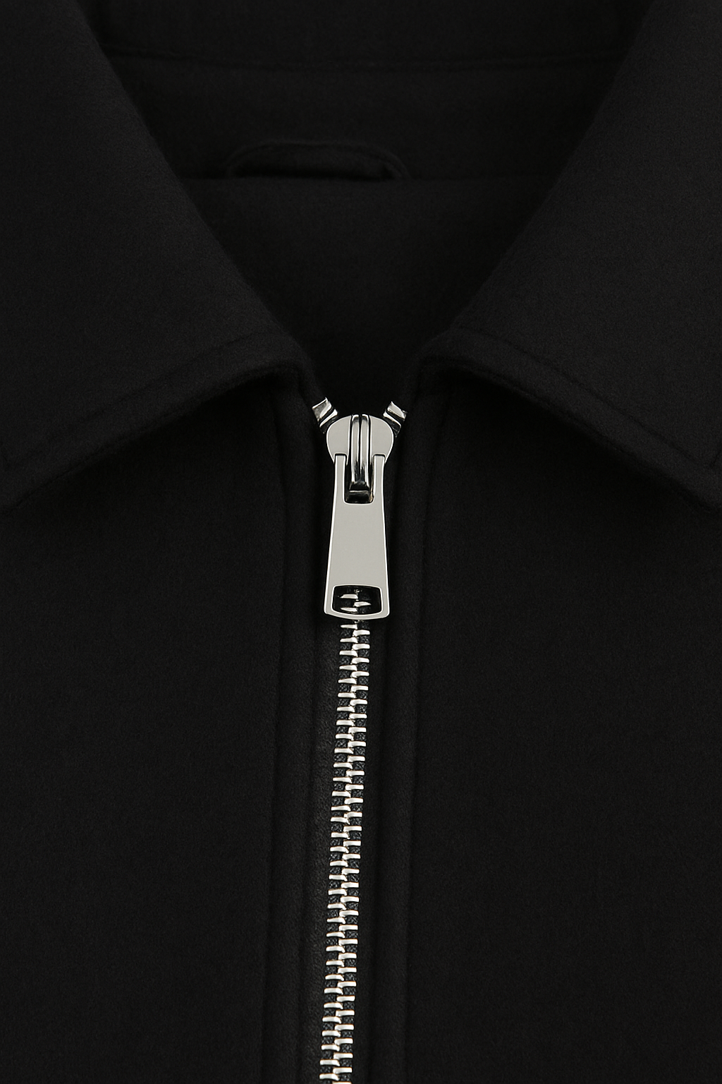 Jacket : Women's Black Soft Zip-Up Jacket in van Vanda Liamo