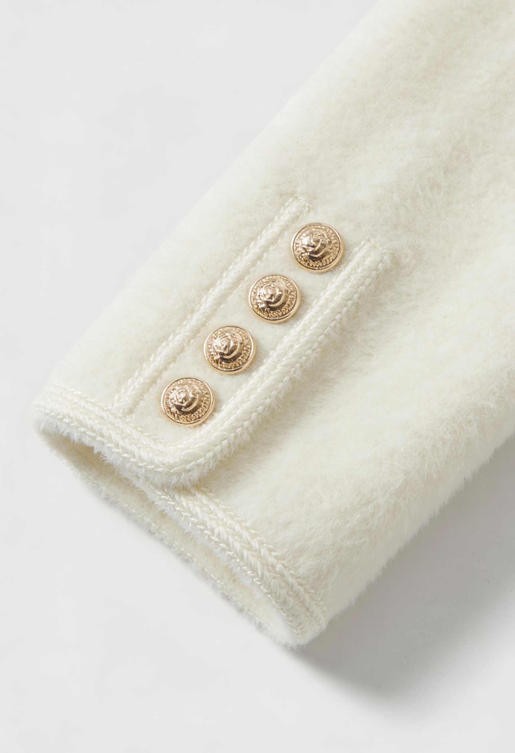 Cardigan : Women's White Soft Knit Crew Neck Cardigan Sweater - Lightweight & Comfortable in van Vanda Liamo