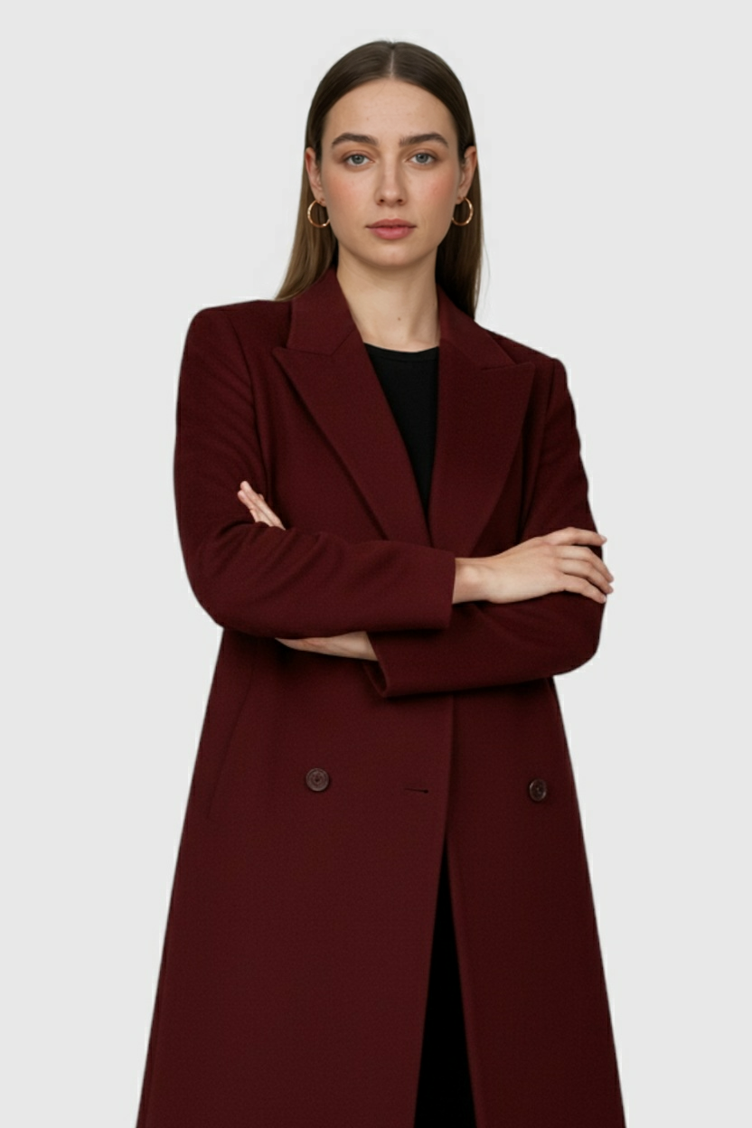 Coat : Women's Burgundy Slim-Fit Wool Blend Winter Coat - Warm & Stylish in van Vanda Liamo