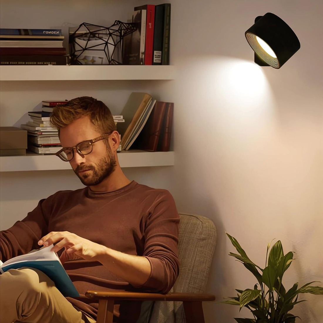 house & garden : Flexilight | 360° wireless rechargeable wall lamp in van Vandaliamo