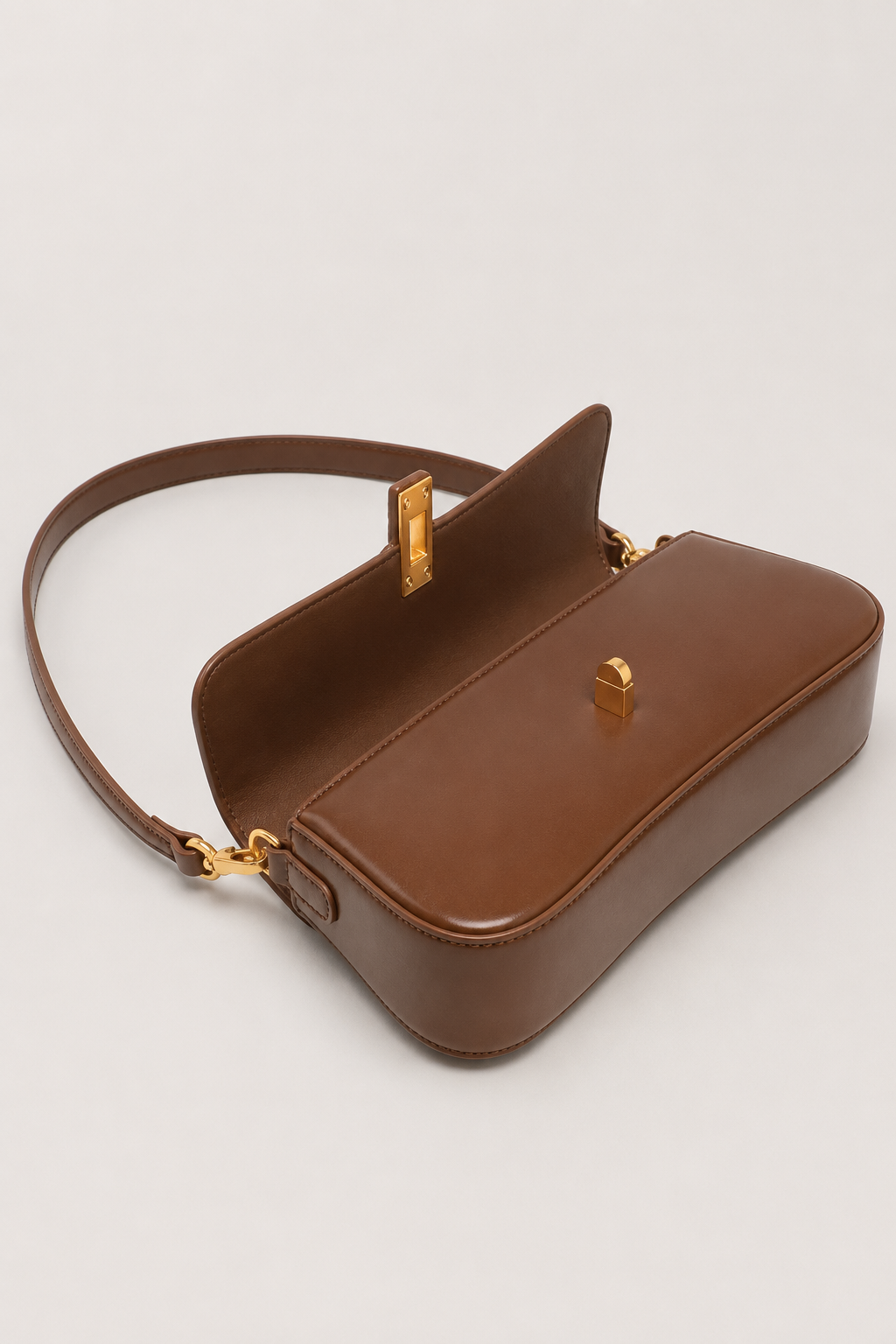 Elegant Compact Shoulder Bag – Clean Silhouette with Polished Accent