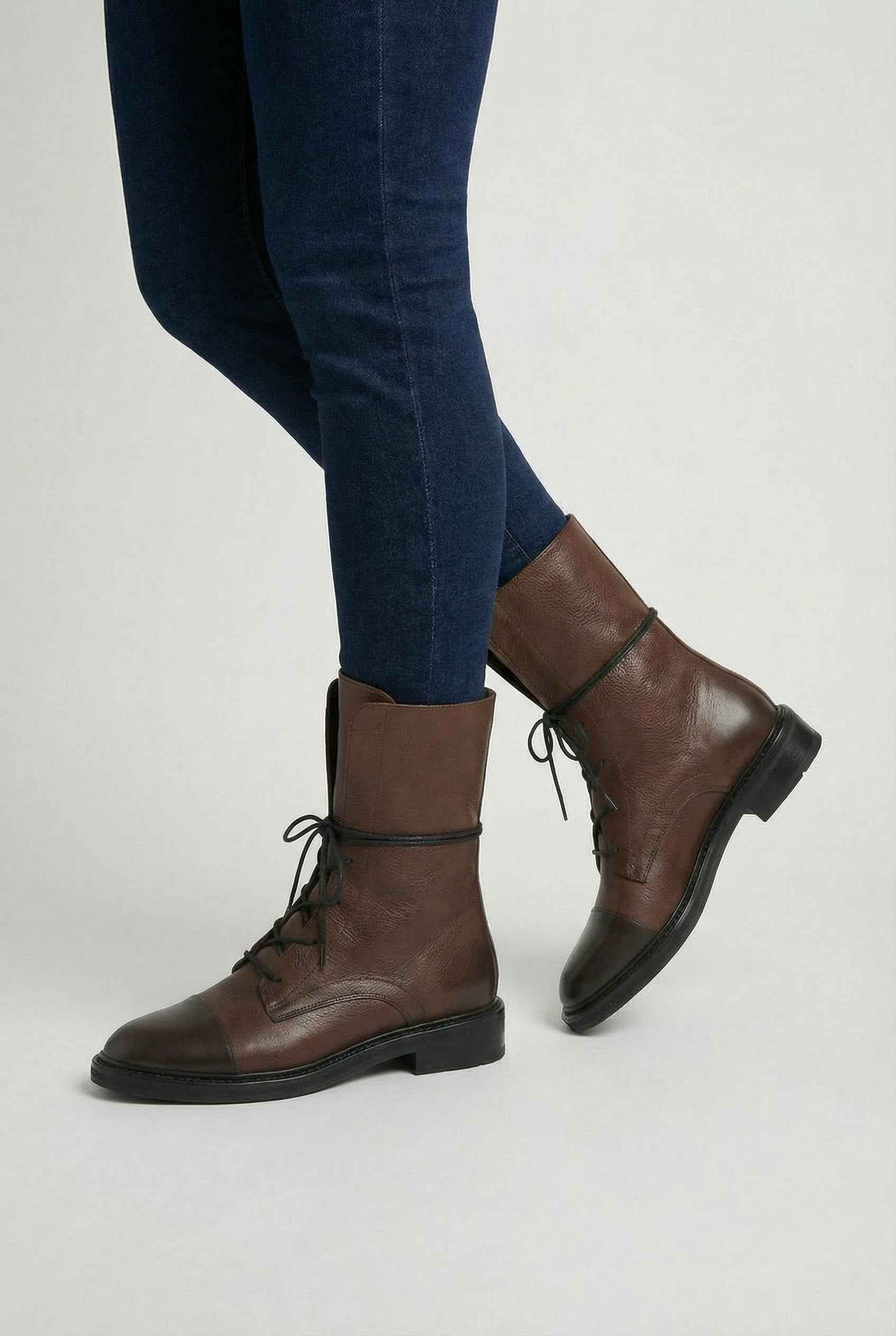Boots : Women's Dark Brown Faux Leather Lace-Up Ankle Boots in van Vanda Liamo