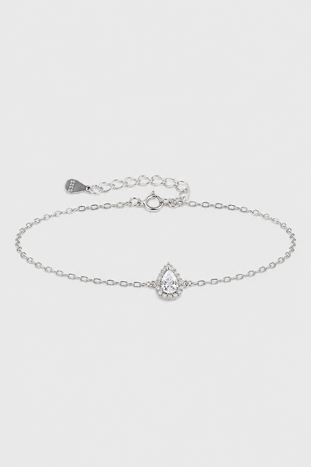 Elegant Pear-Cut Crystal Bracelet – Refined Polish for Day to Night