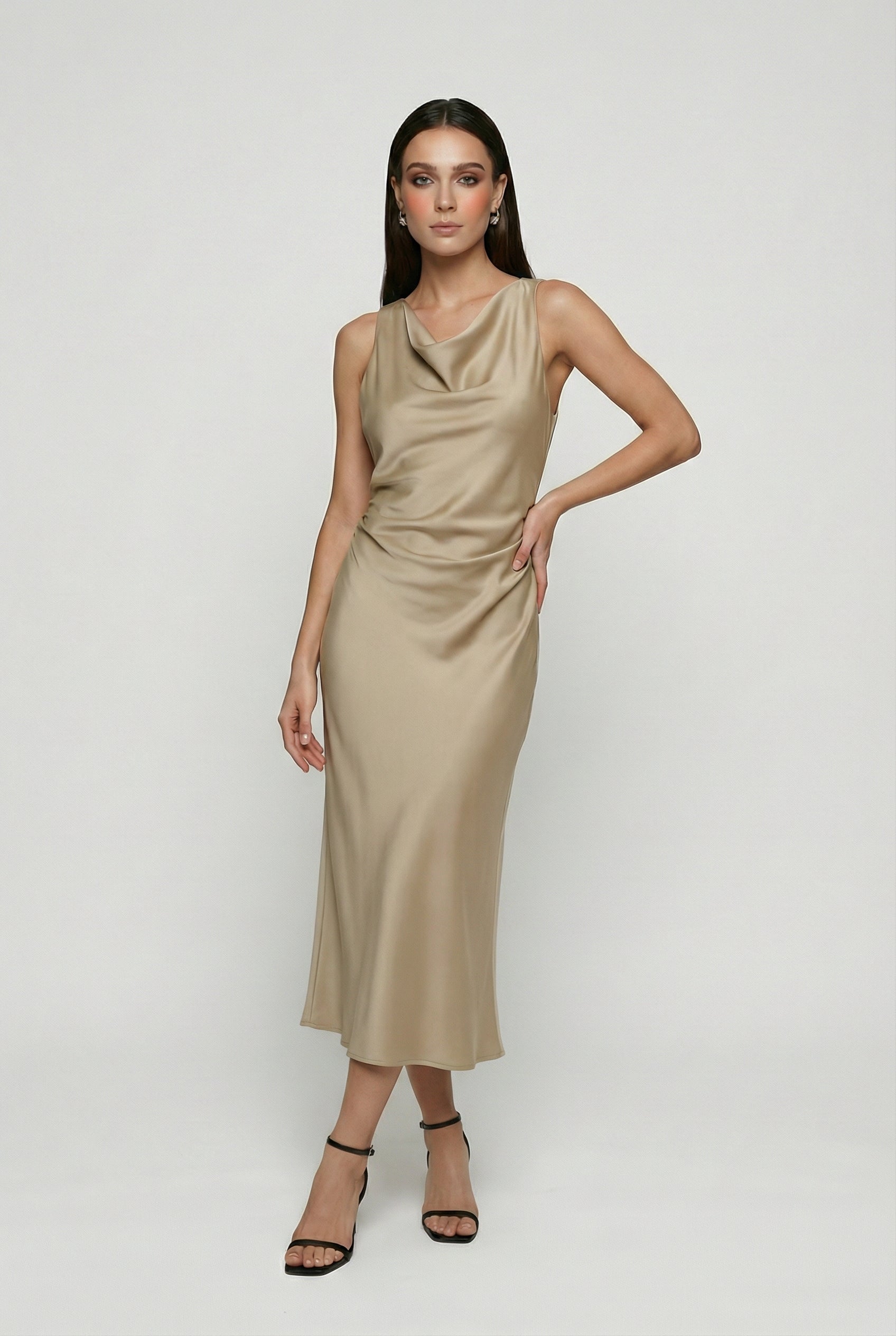 Dresses : Summer Dress Women's Khaki in van Vanda Liamo