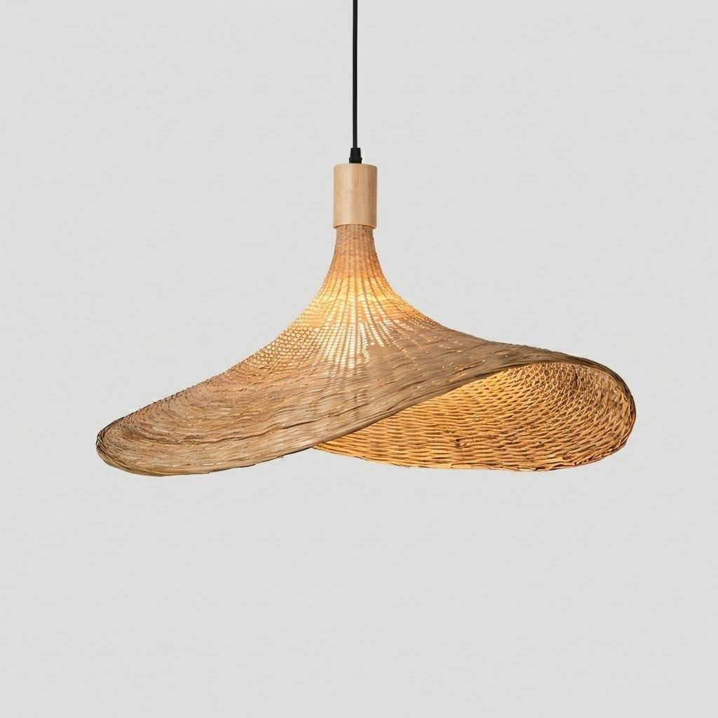 Pendant Light : Handwoven Rattan Dome Pendant Light in 30cm van Vandaliamo
