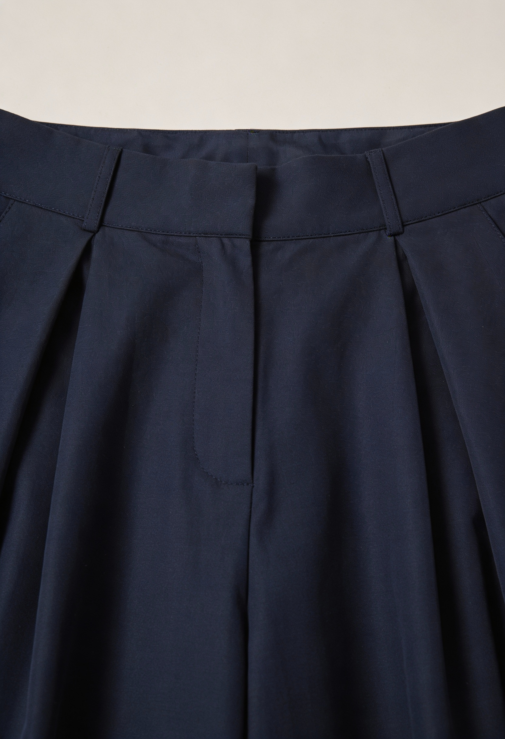 Pants : Women's High-Waisted Wide-Leg Navy Pants - Comfortable & Stylish in van Vanda Liamo