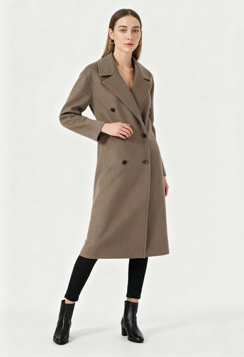 Coat : Women's Long Brown Double-Breasted Trench Coat in van Vanda Liamo