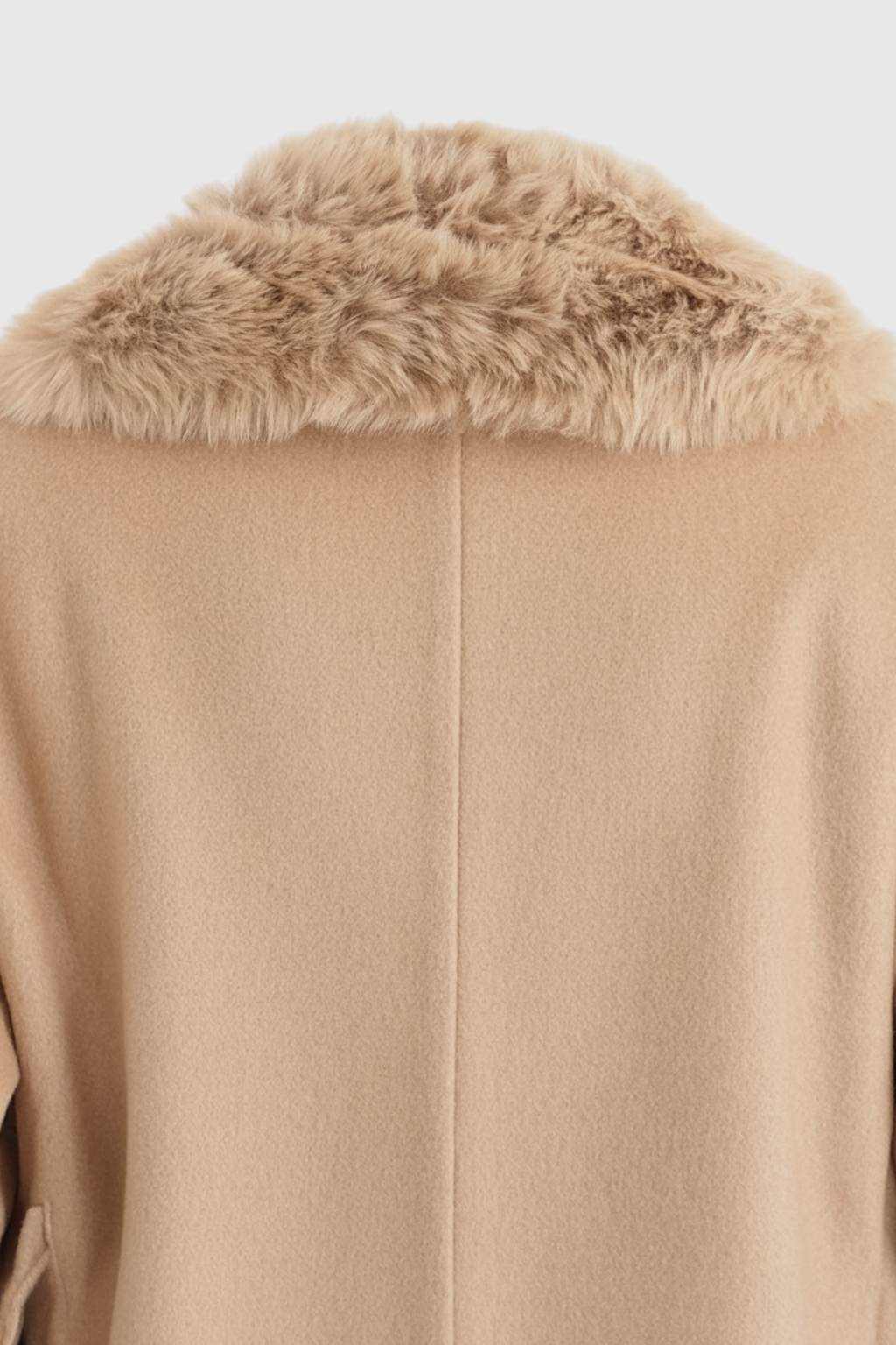 Coat : Women's Long Belted Winter Puffer Coat - Warm & Stylish Outerwear in van Vanda Liamo