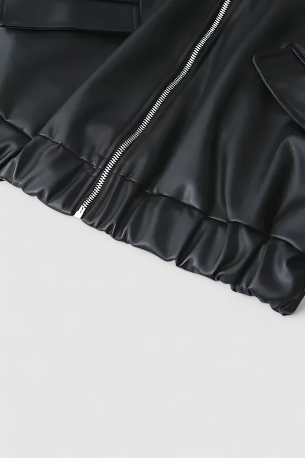 Jacket : Women's Black Faux Leather Moto Jacket - Lightweight, Everyday Style in van Vanda Liamo