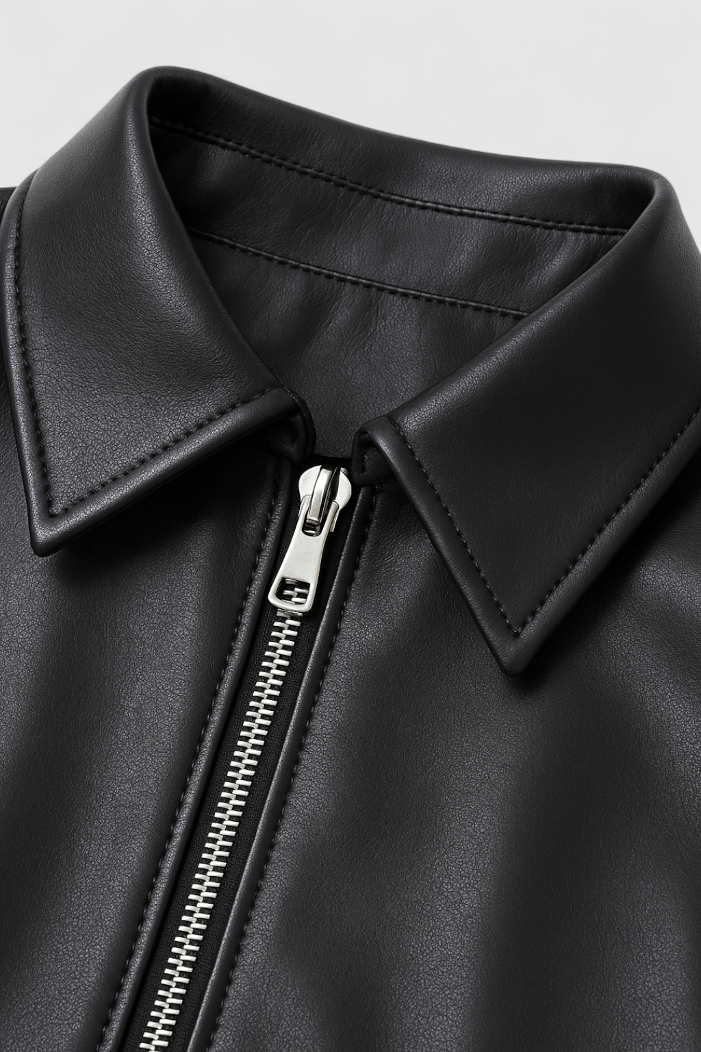 Jacket : Women's Black Faux Leather Moto Jacket - Lightweight, Everyday Style in van Vanda Liamo