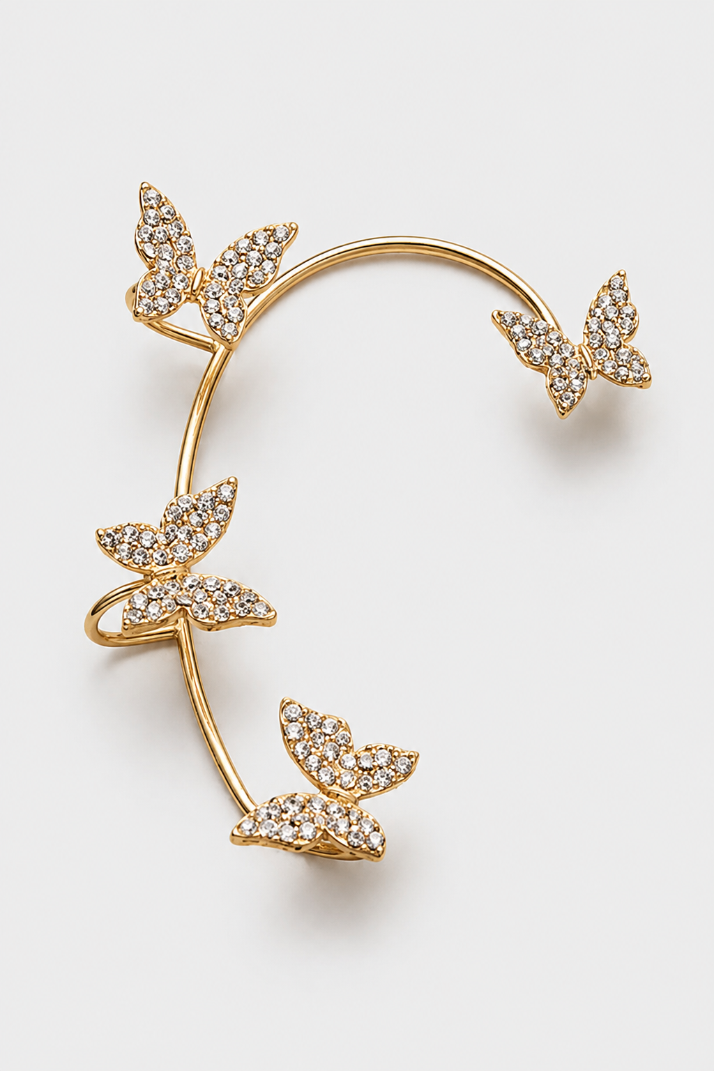 Earrings : Luminous Crystal Butterfly Ear Wrap – Radiant Glow for Every Occasion in van Vandaliamo