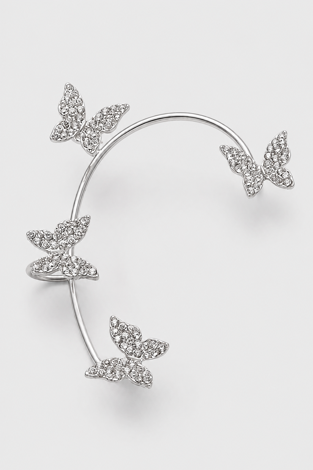 Earrings : Luminous Crystal Butterfly Ear Wrap – Radiant Glow for Every Occasion in van Vandaliamo