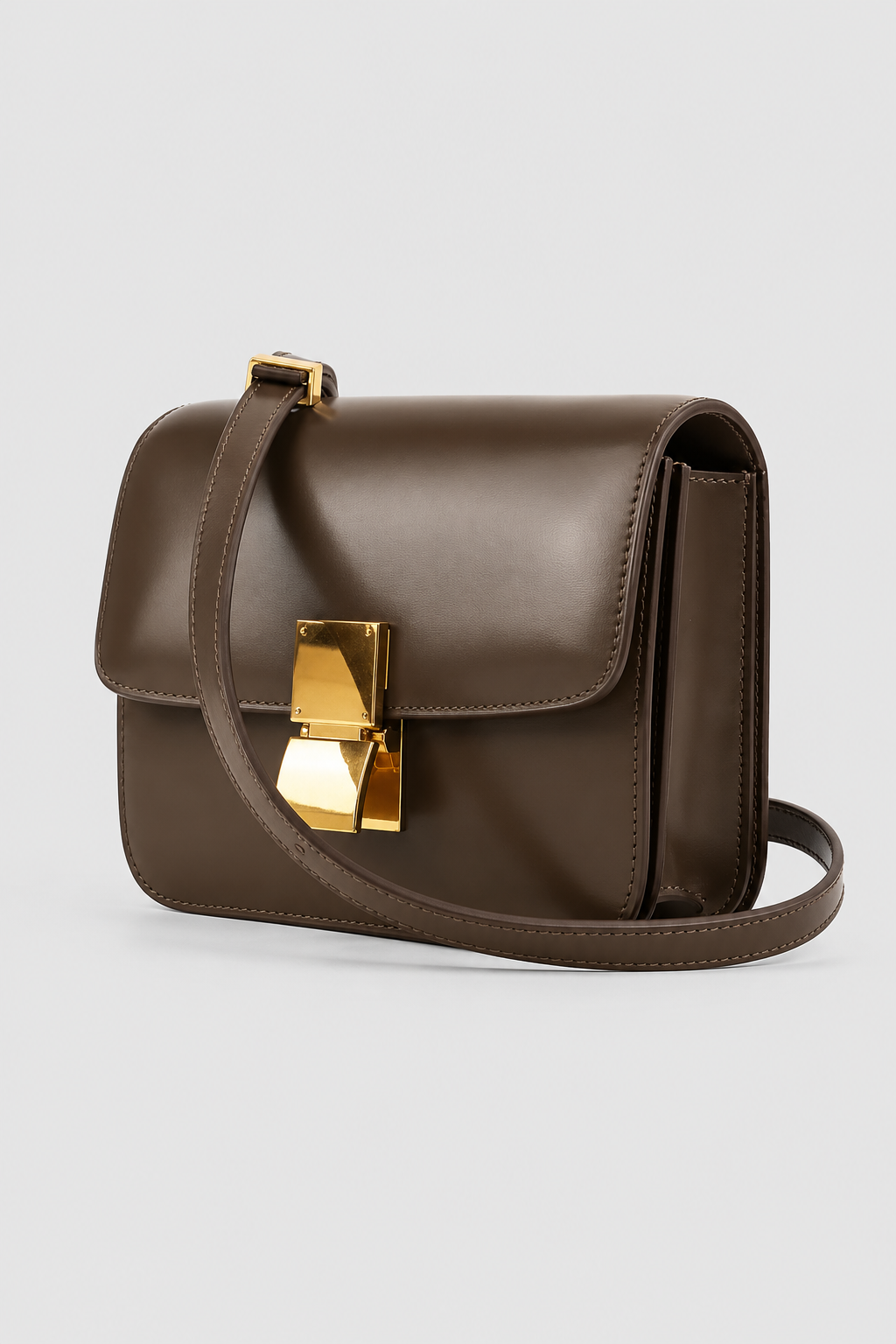 Minimalist Shoulder Bag – Structured Silhouette with Prominent Clasp