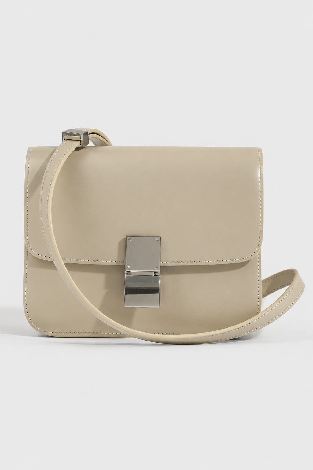 Minimalist Shoulder Bag – Structured Silhouette with Prominent Clasp