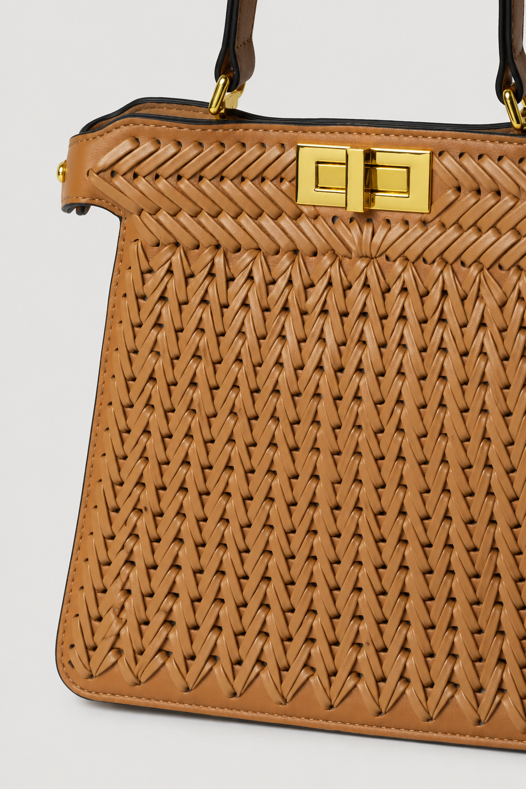 Openwork Braided Handbag – Structured Trapezoidal Silhouette with Polished Turn-Lock Clasp