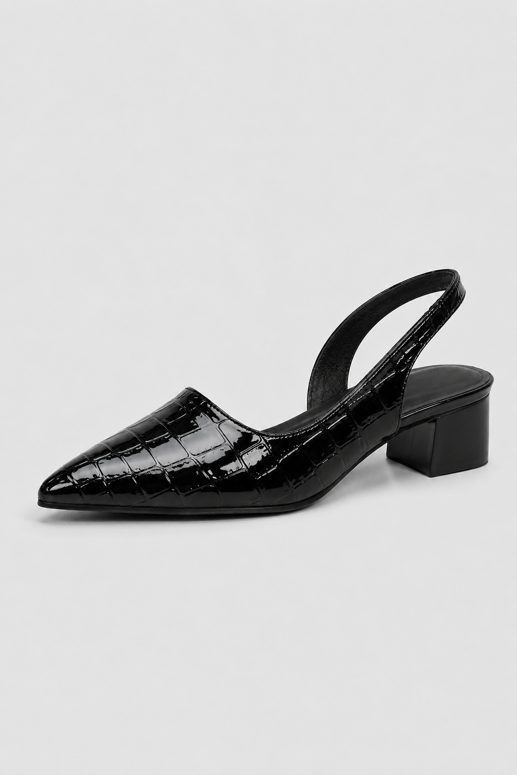 Shoes : Pointed Toe Black Slingbacks – Low Block Heel Dress Shoes in Black van Vandaliamo