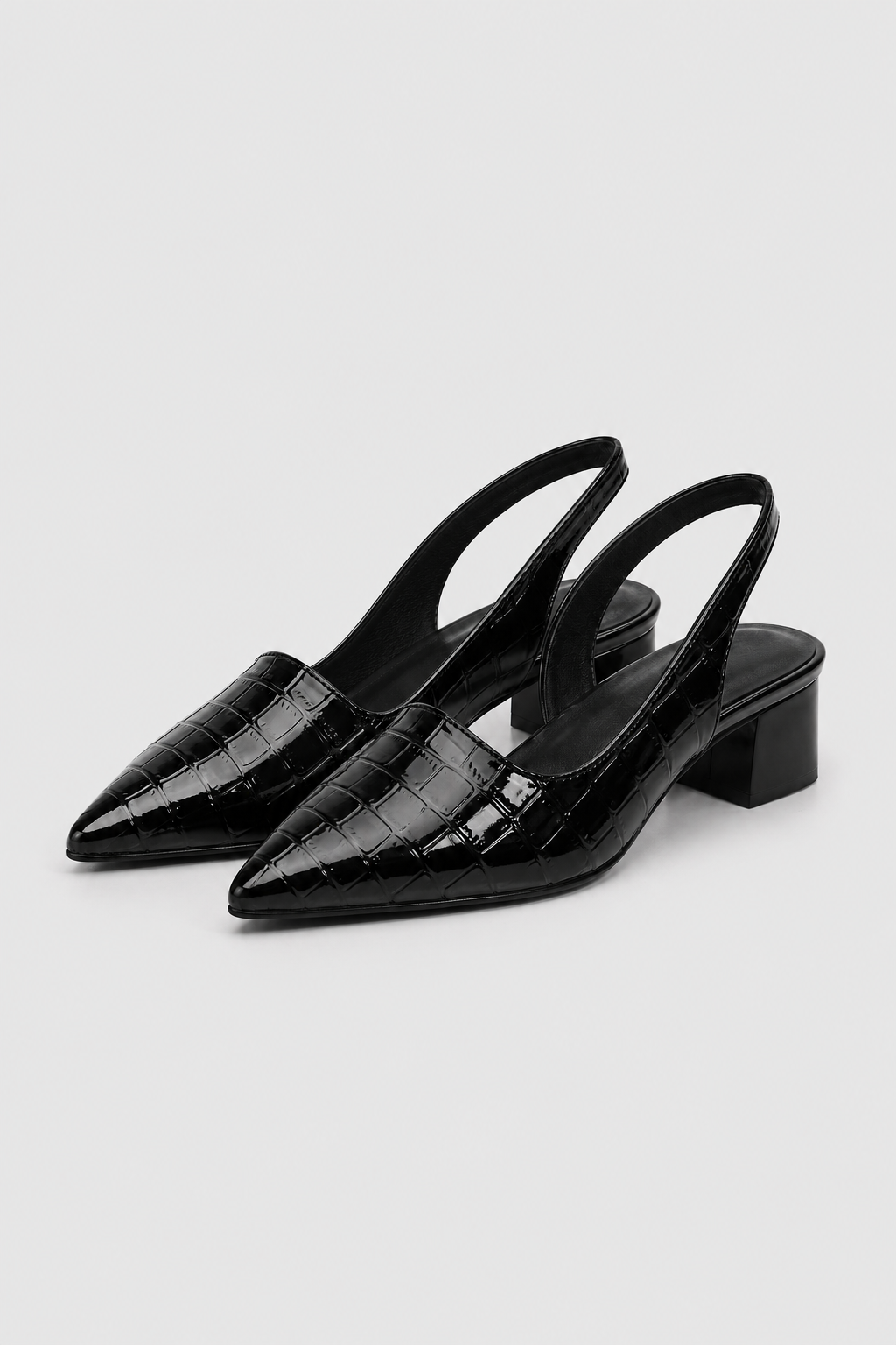 Shoes : Pointed Toe Black Slingbacks – Low Block Heel Dress Shoes in van Vandaliamo