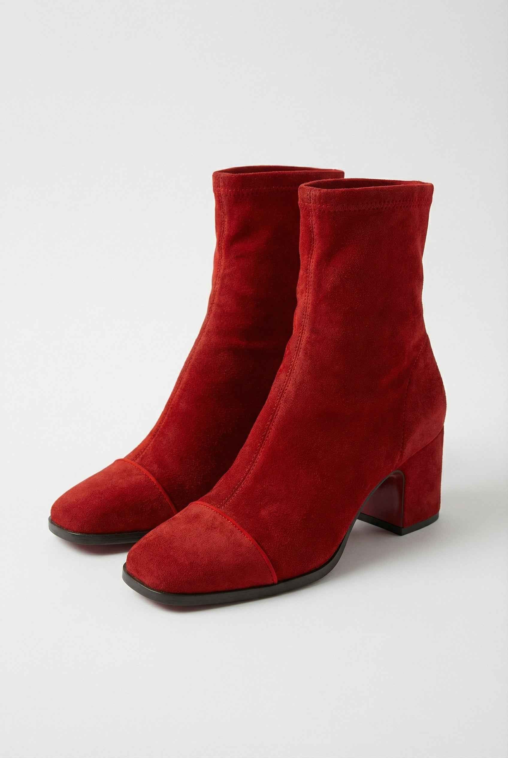 Women's Boots : Women's Red Retro Block Heel Mid-Calf Boots in Red van Vanda Liamo