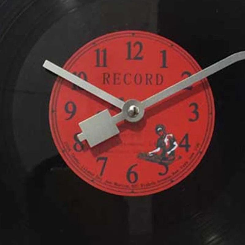 Home Decor : Vinylora Retro Vinyl Record Wall Clock - Silent Mechanism in van Vandaliamo