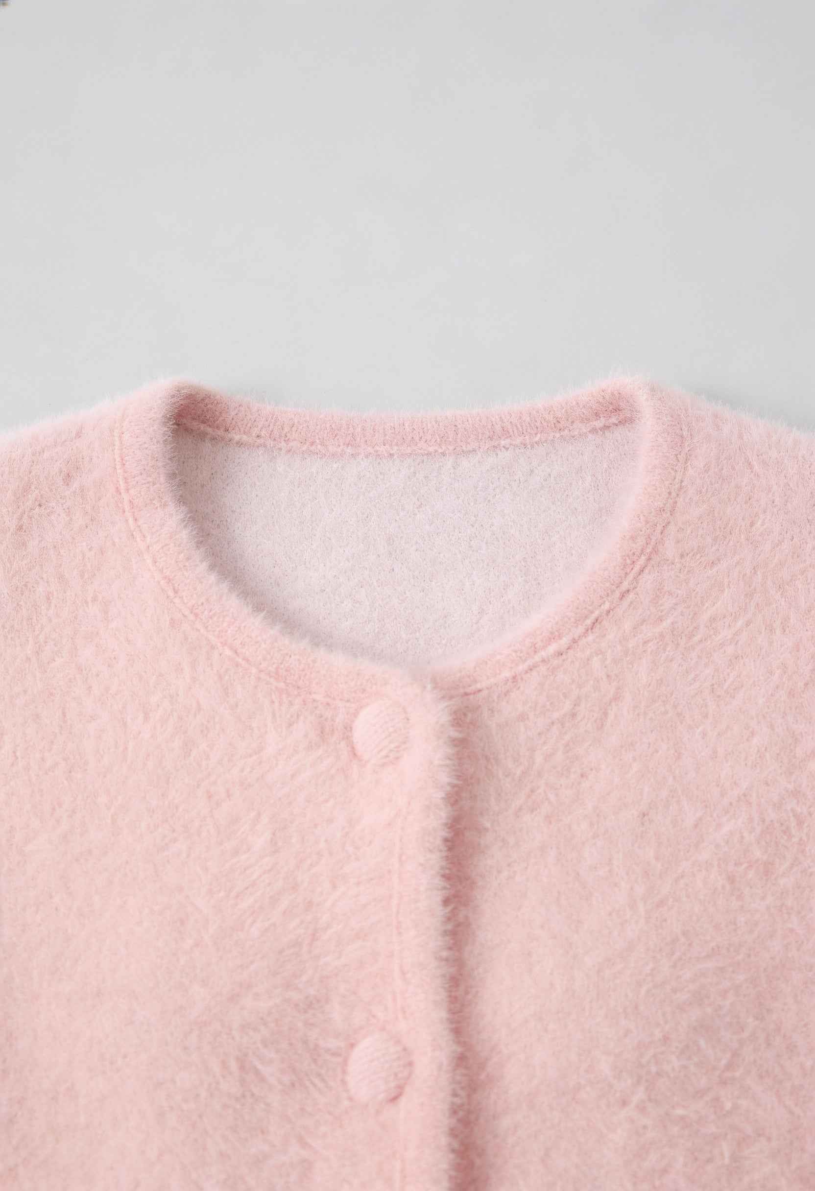 Cardigan : Women's Pink Knitted Long Sleeve Cardigan with O-Neck in van Vanda Liamo
